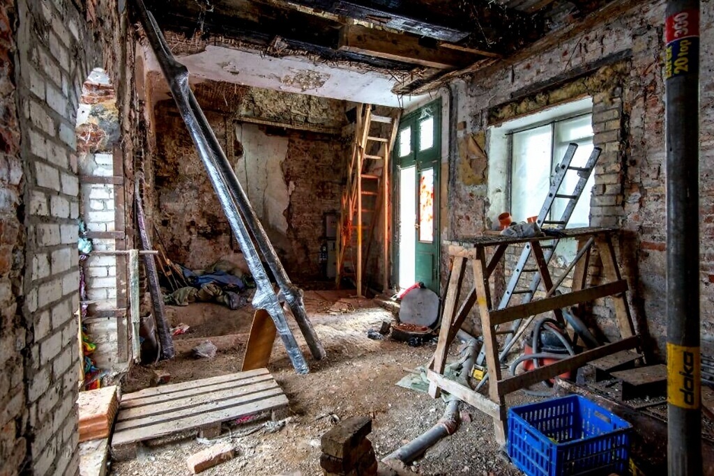Property building for sale, Zirgu street - Image 1