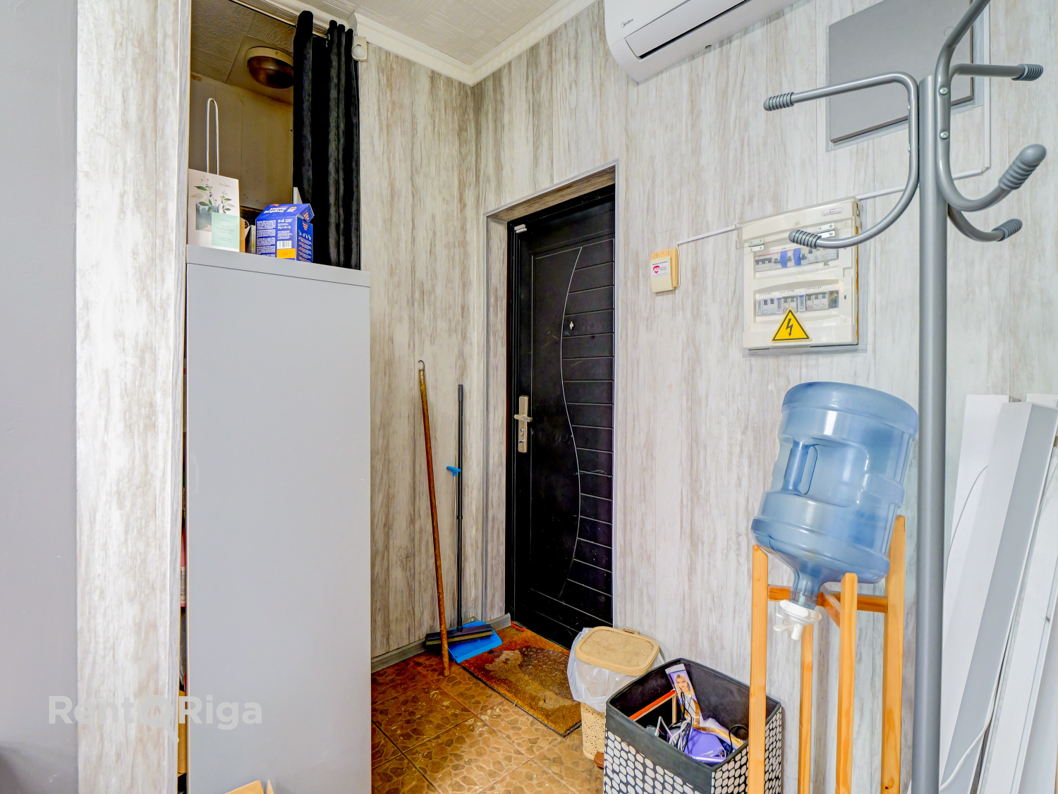 Retail premises for sale, Kurzemes prospekts street - Image 1
