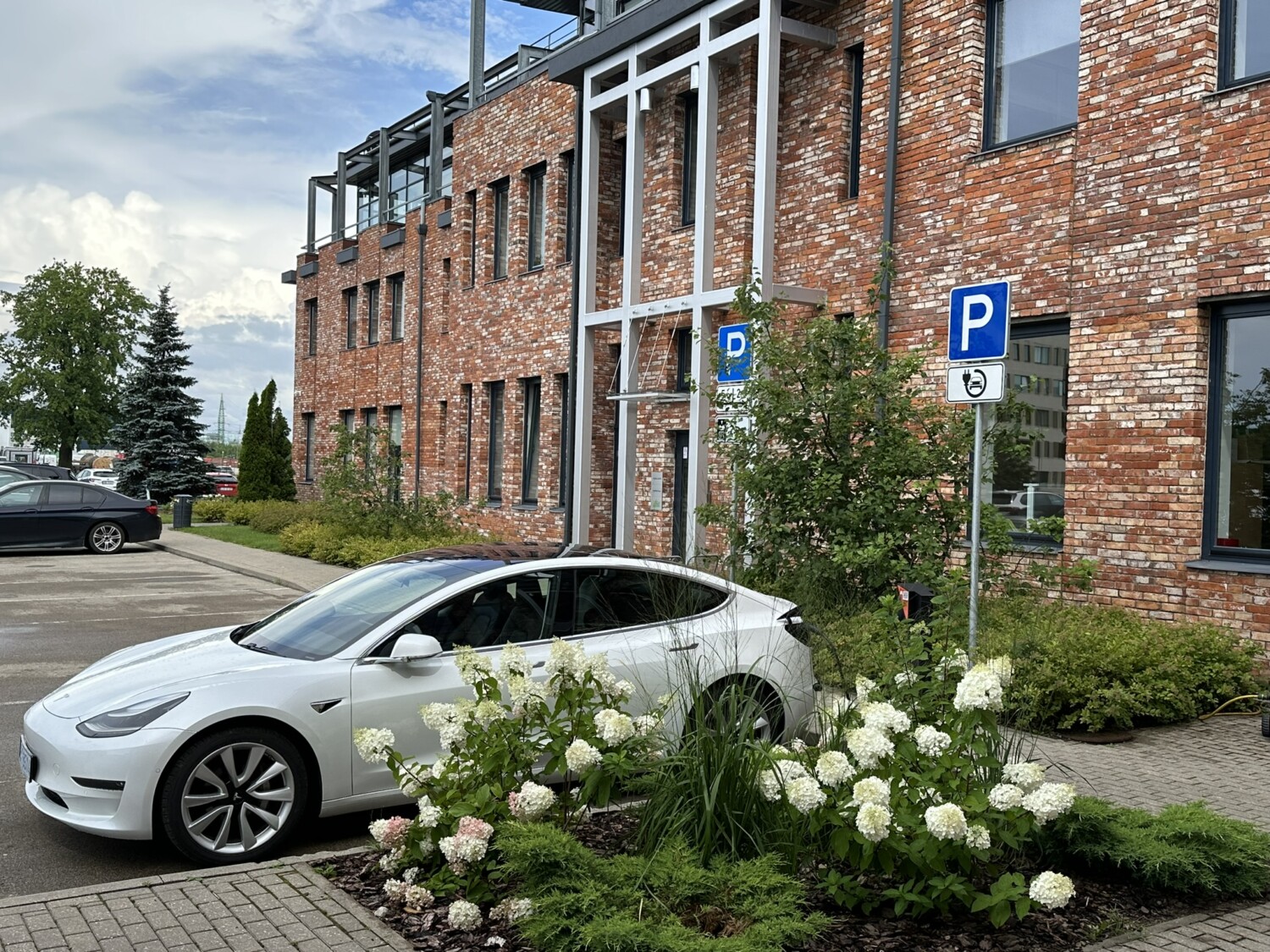 Iznomā biroju, Ulbrokas iela - Attēls 1