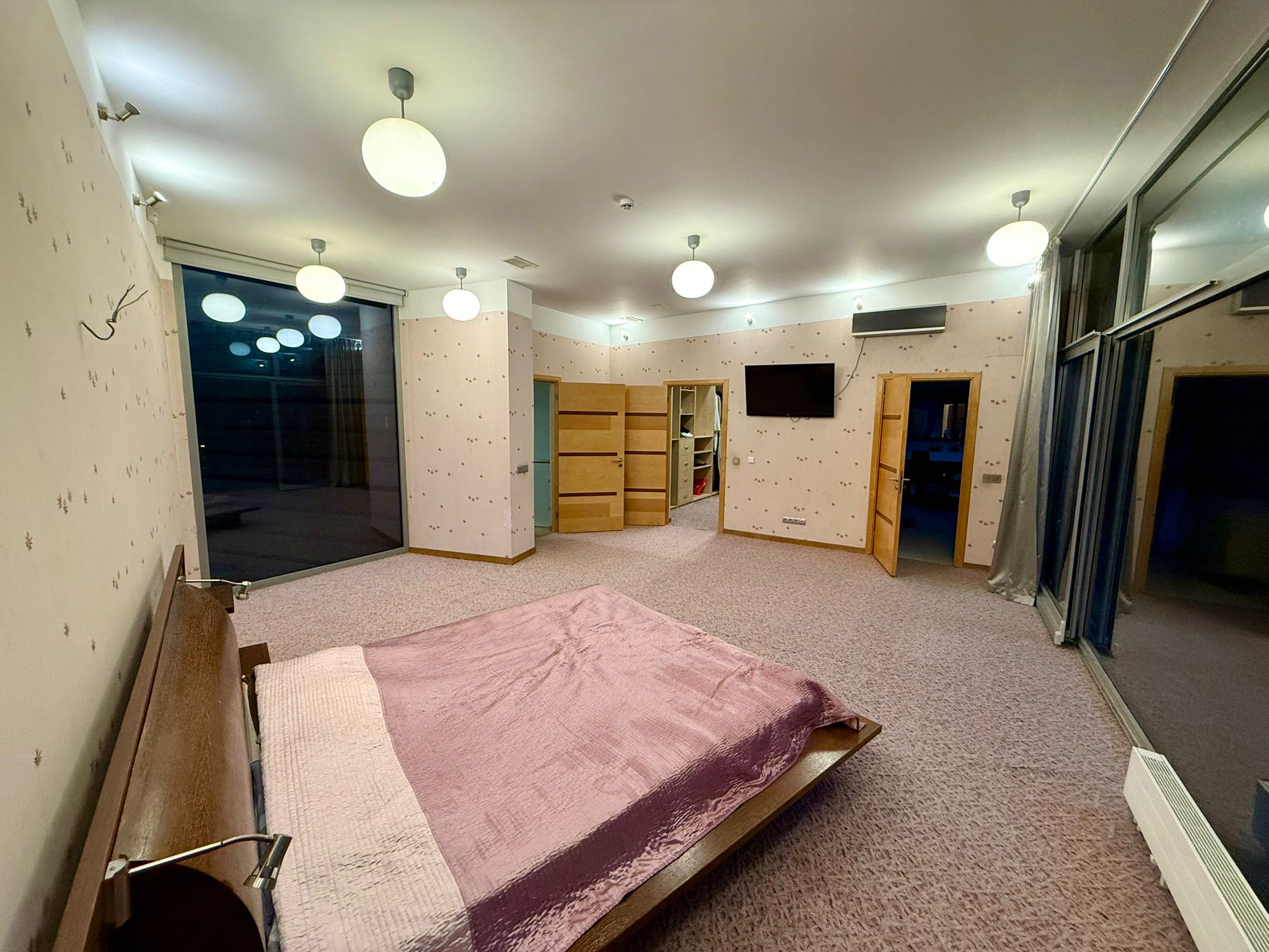 Pārdod māju, Dzintara iela - Attēls 1