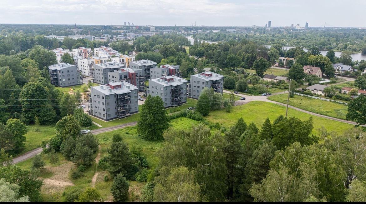 Pārdod zemi, Šautuves iela - Attēls 1