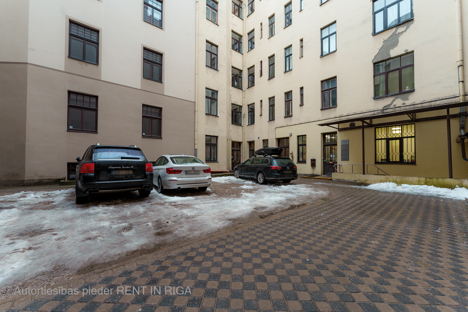 Pārdod dzīvokli, Skolas iela 22a - Attēls 1