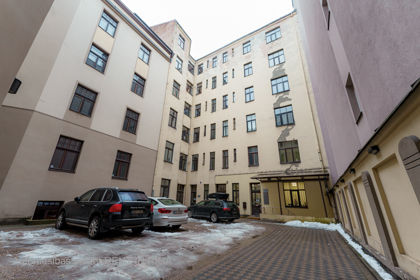 Pārdod dzīvokli, Skolas iela 22a - Attēls 1