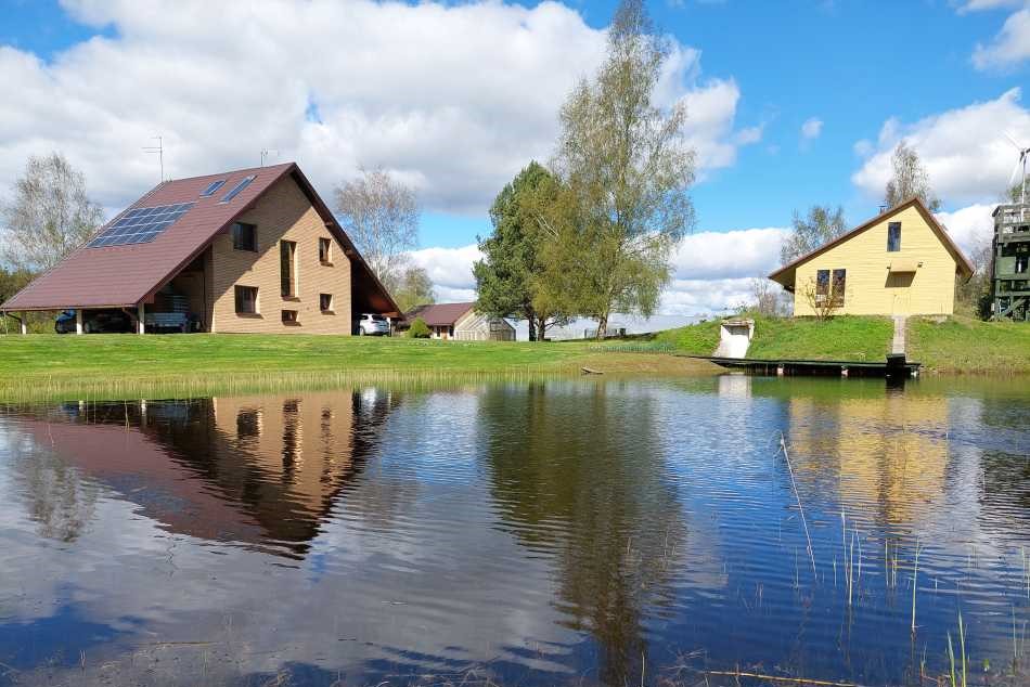 Pārdod māju, Vīnogas iela - Attēls 1