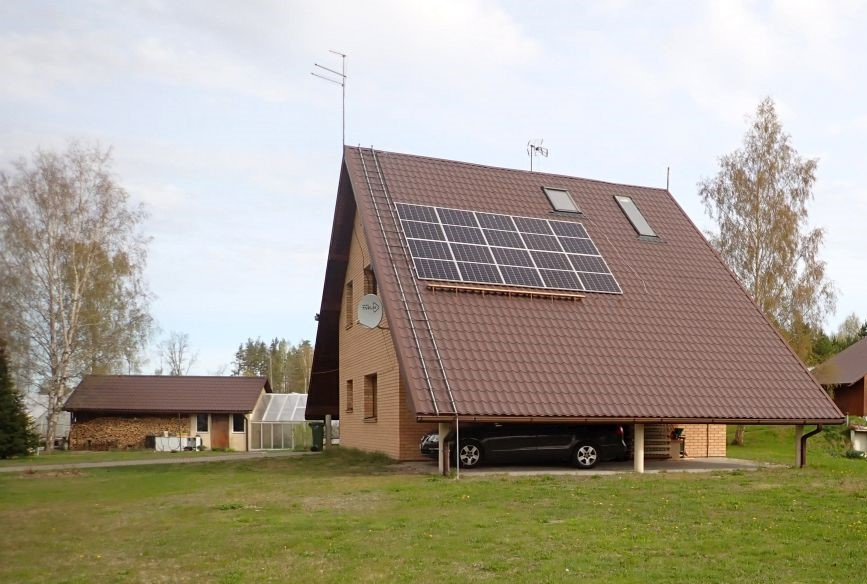 Pārdod māju, Vīnogas iela - Attēls 1