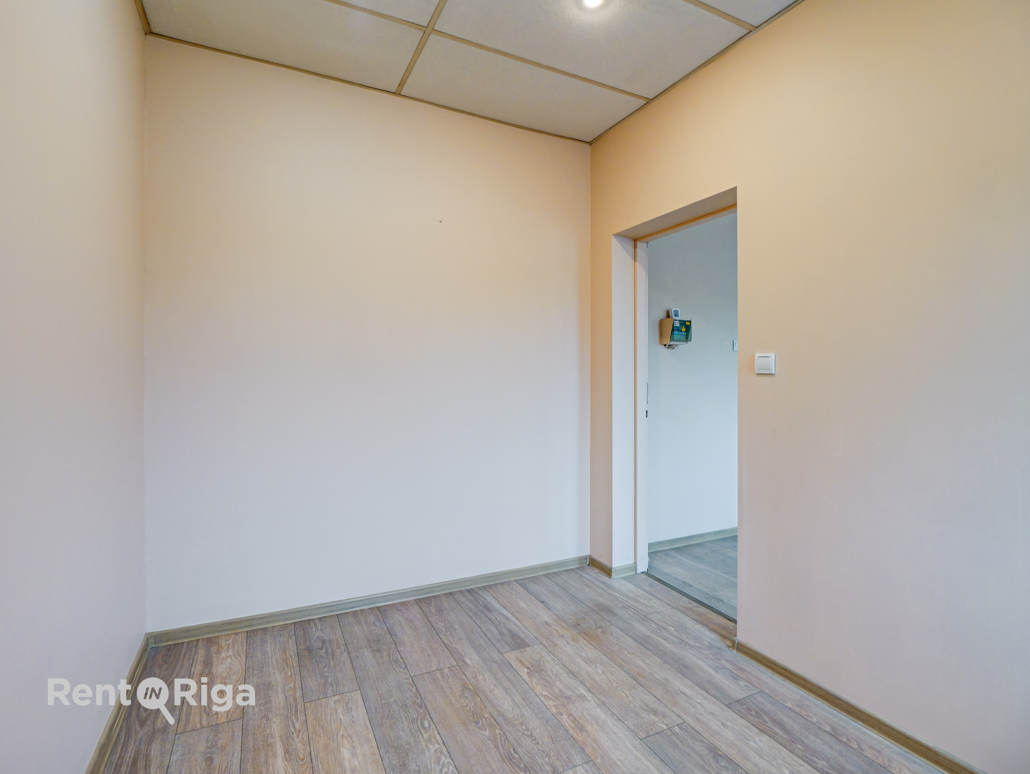 Iznomā noliktavu, Viskaļu iela - Attēls 1