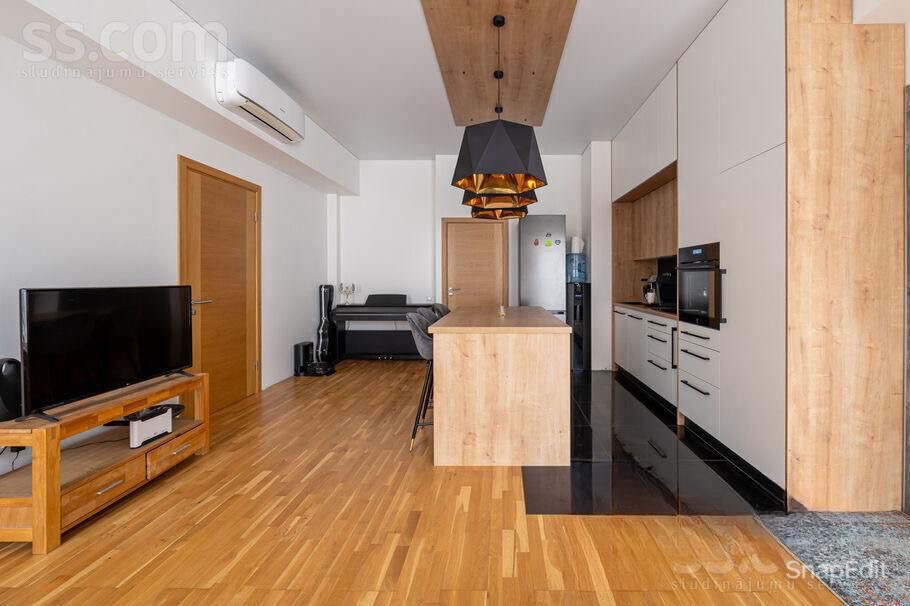 Pārdod dzīvokli, Dubultu prospekts iela 33 - Attēls 1