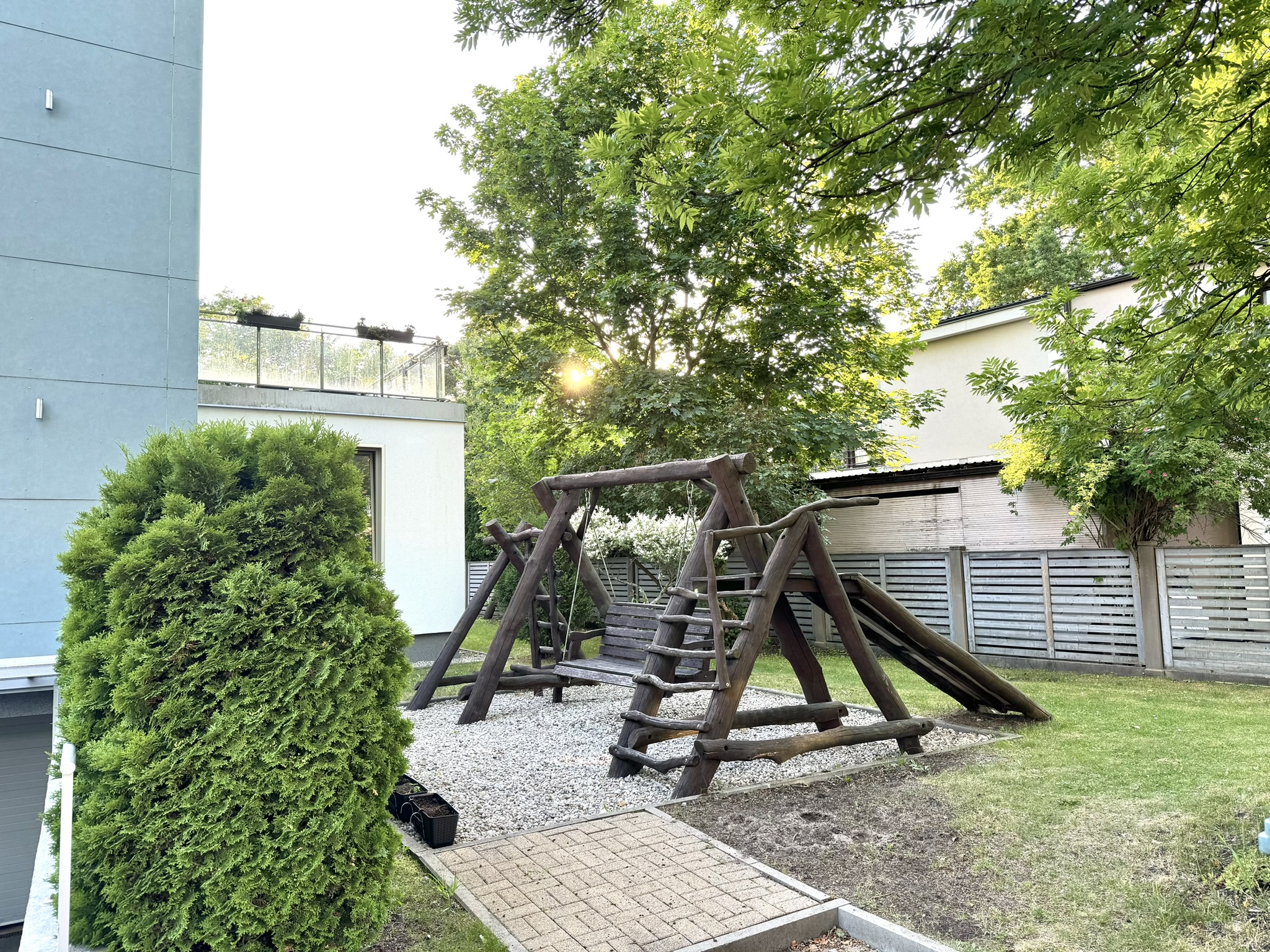 Pārdod dzīvokli, Dubultu prospekts iela 33 - Attēls 1