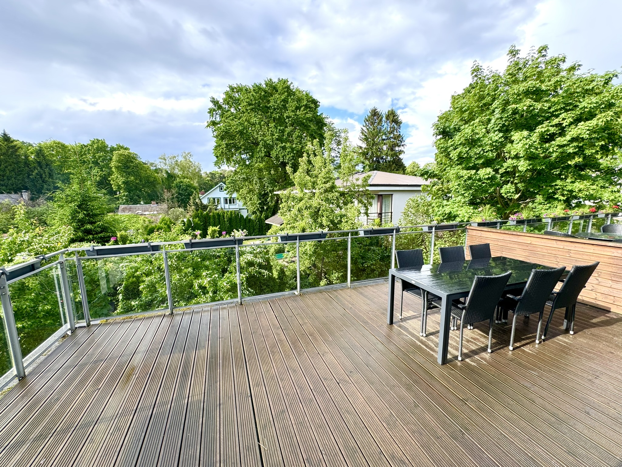 Pārdod dzīvokli, Dubultu prospekts iela 33 - Attēls 1