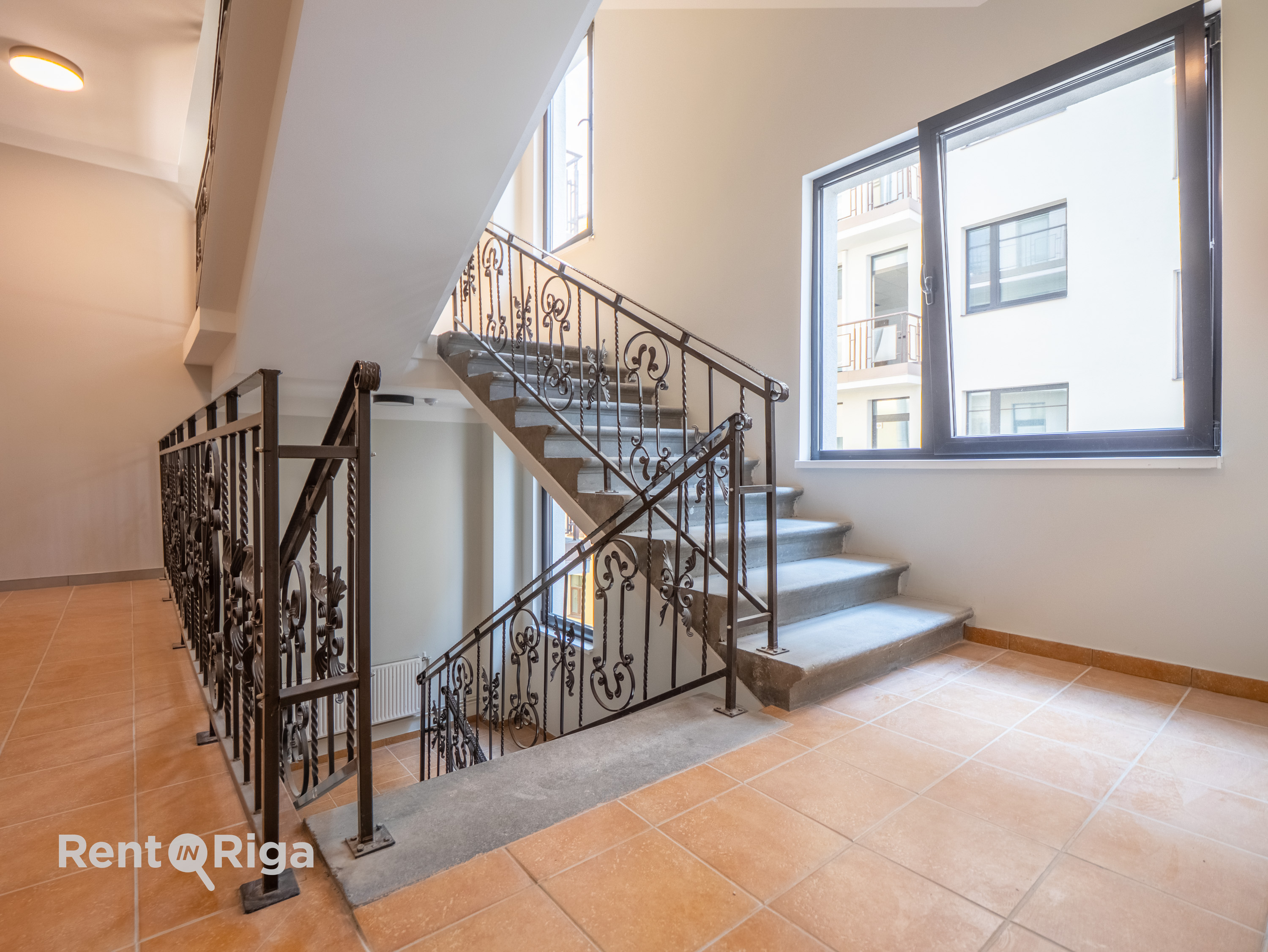 Pārdod dzīvokli, Ernesta Birznieka Upīša iela 20a - Attēls 1