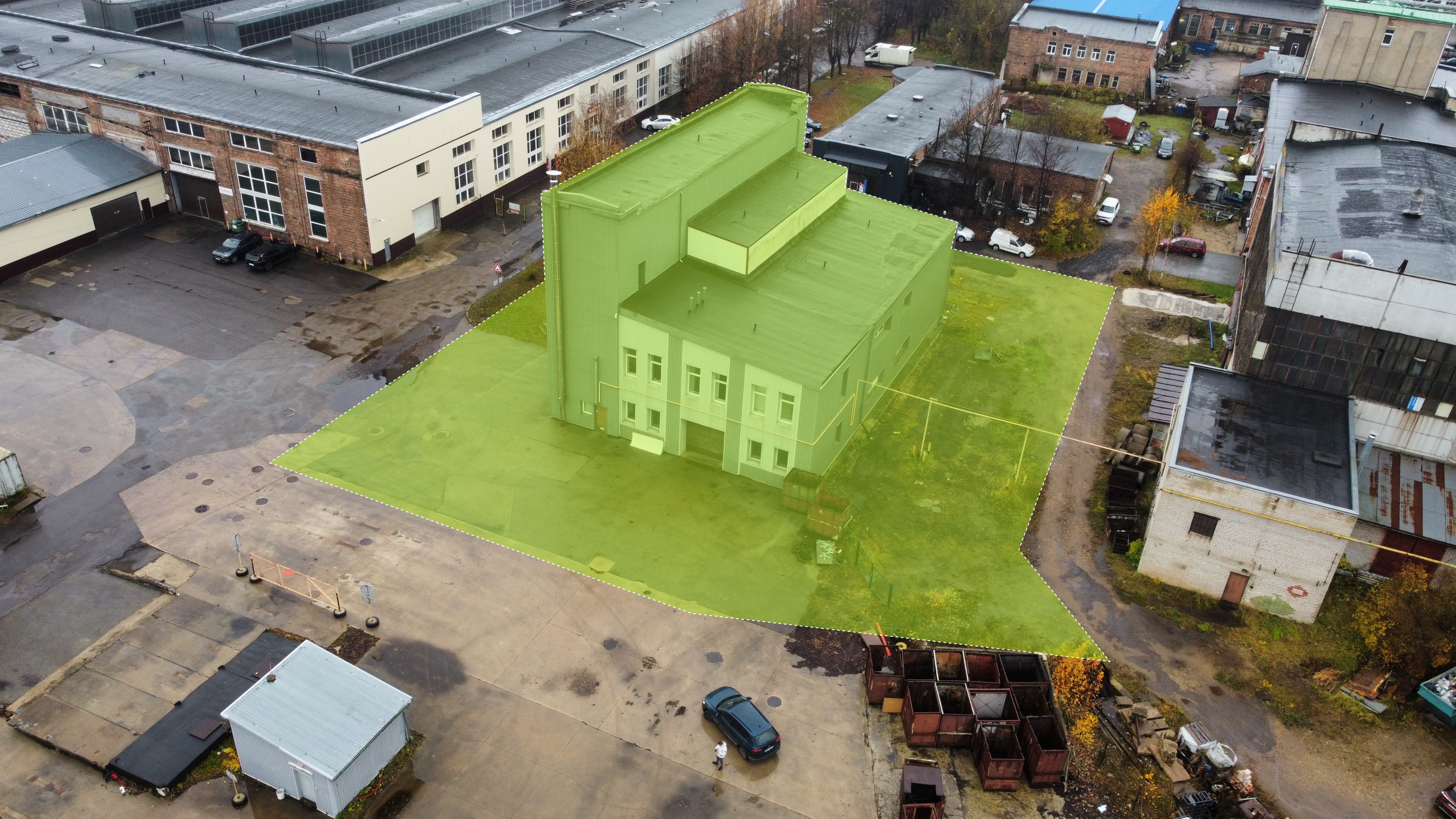 Iznomā noliktavu, Dambja iela - Attēls 1