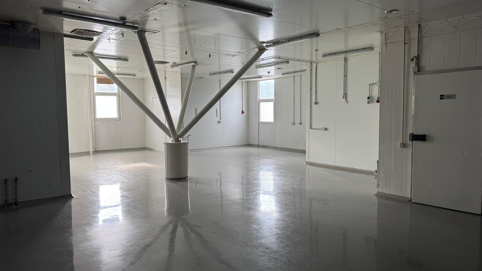 Pārdod noliktavu, Meirānu iela - Attēls 1