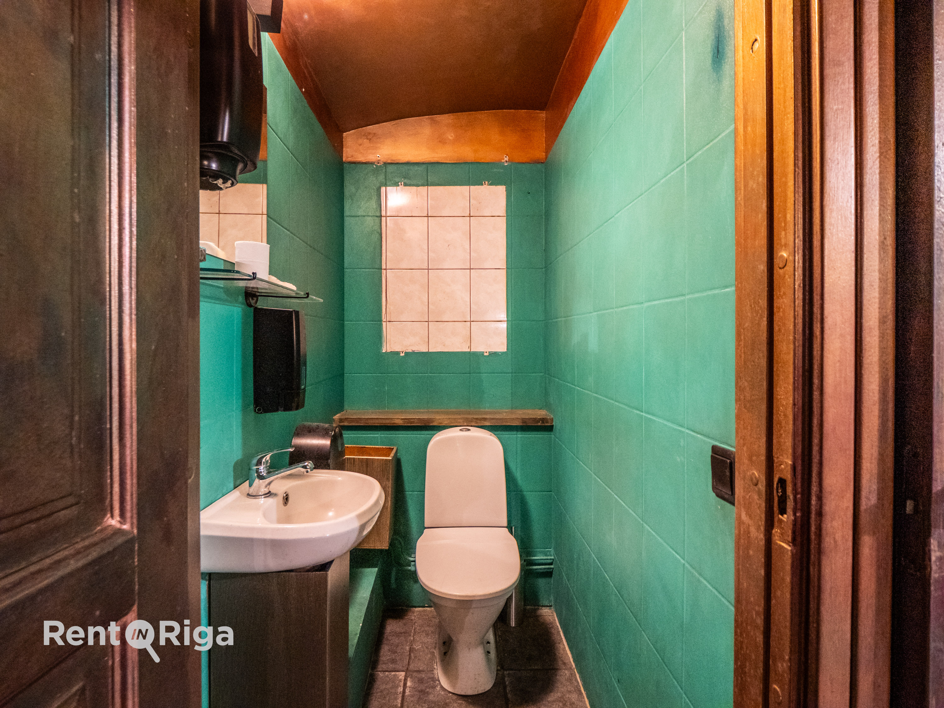 Iznomā tirdzniecības telpas, Elizabetes iela - Attēls 1