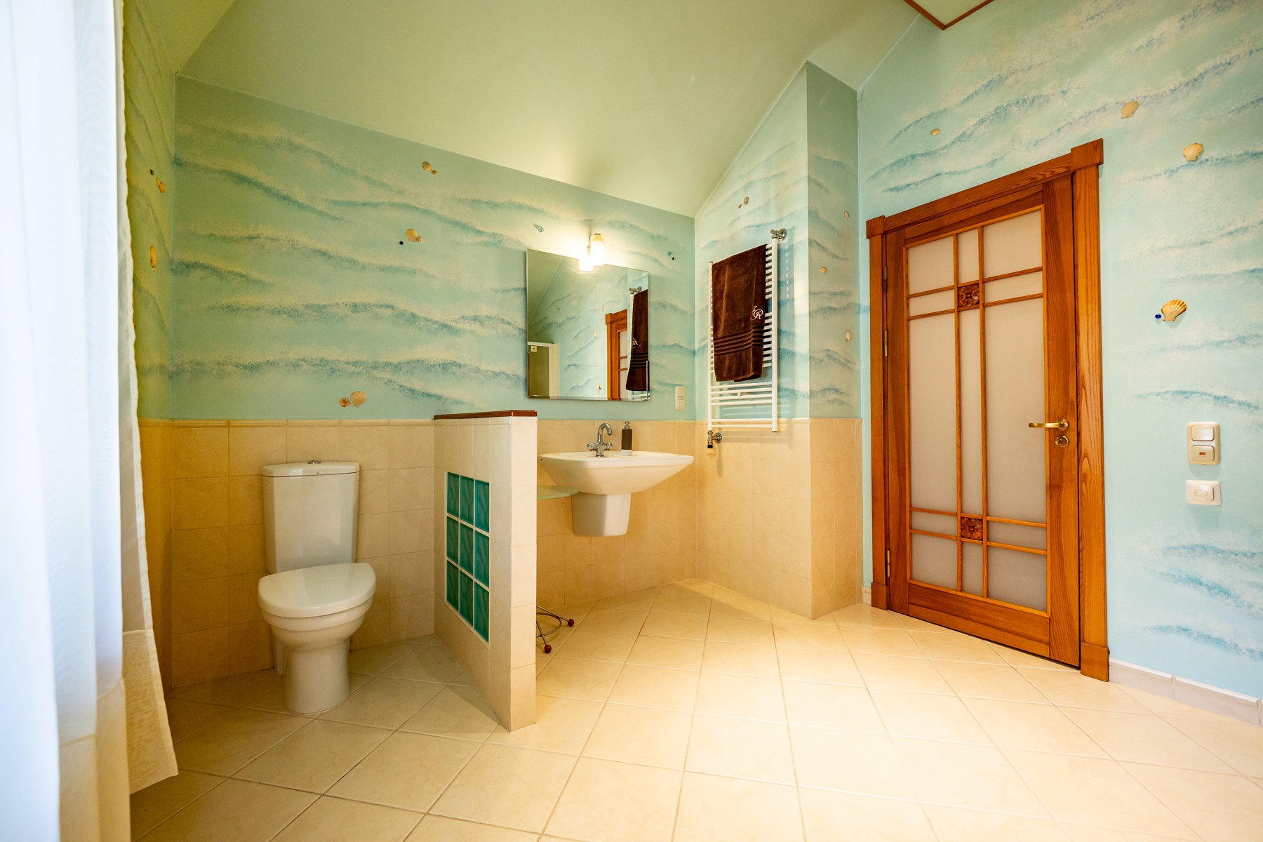 Pārdod māju, Pērļu iela - Attēls 1