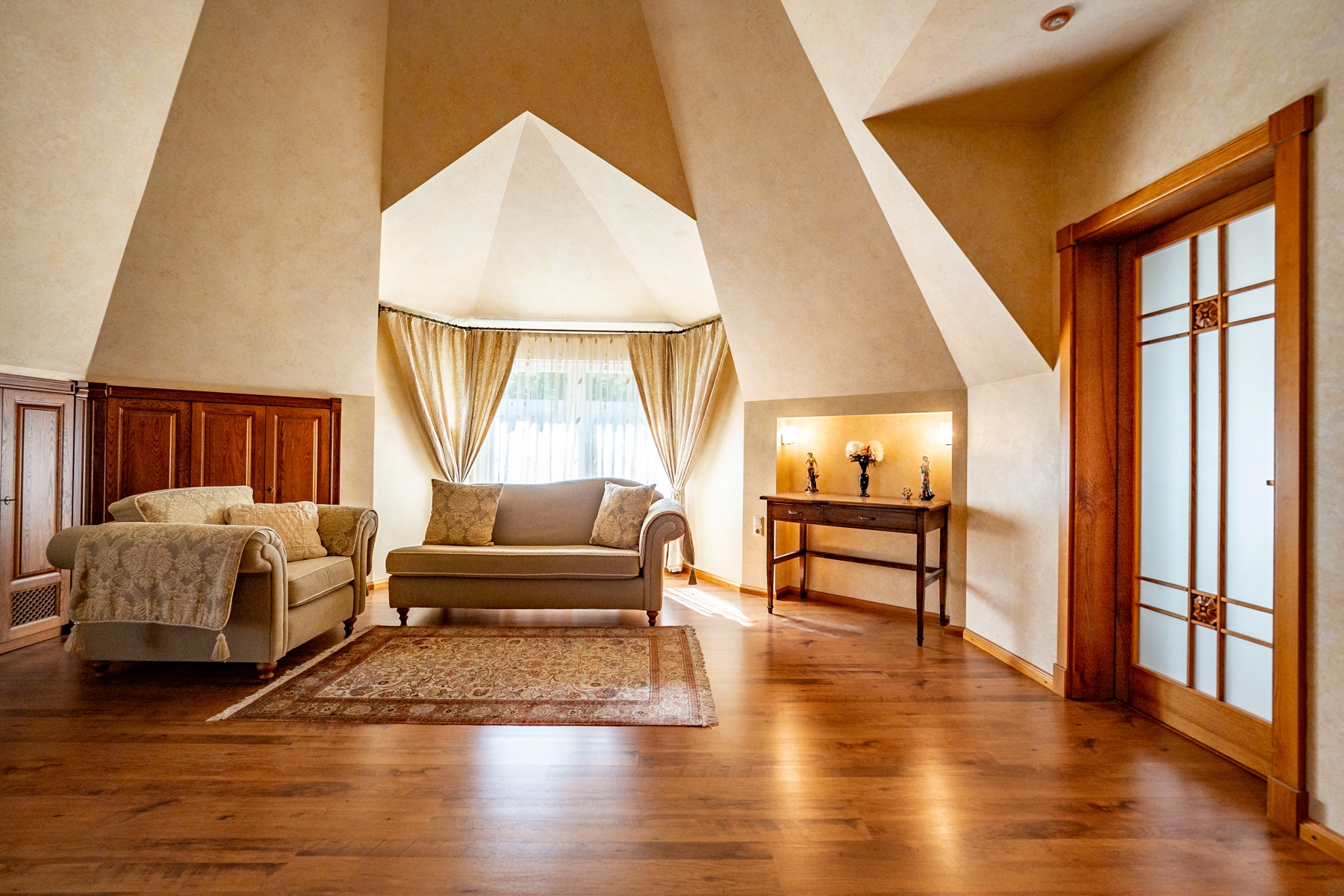 Pārdod māju, Pērļu iela - Attēls 1