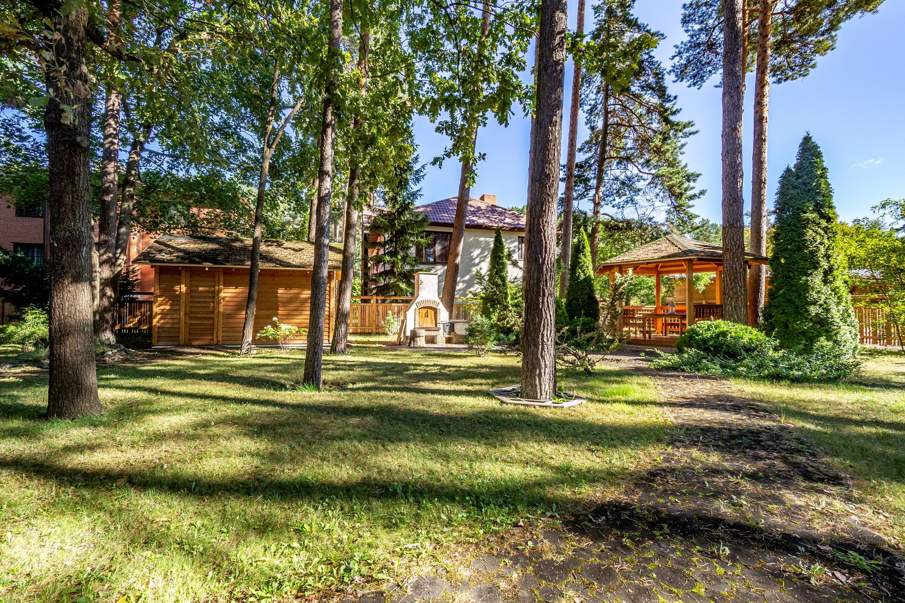 Pārdod māju, Pērļu iela - Attēls 1