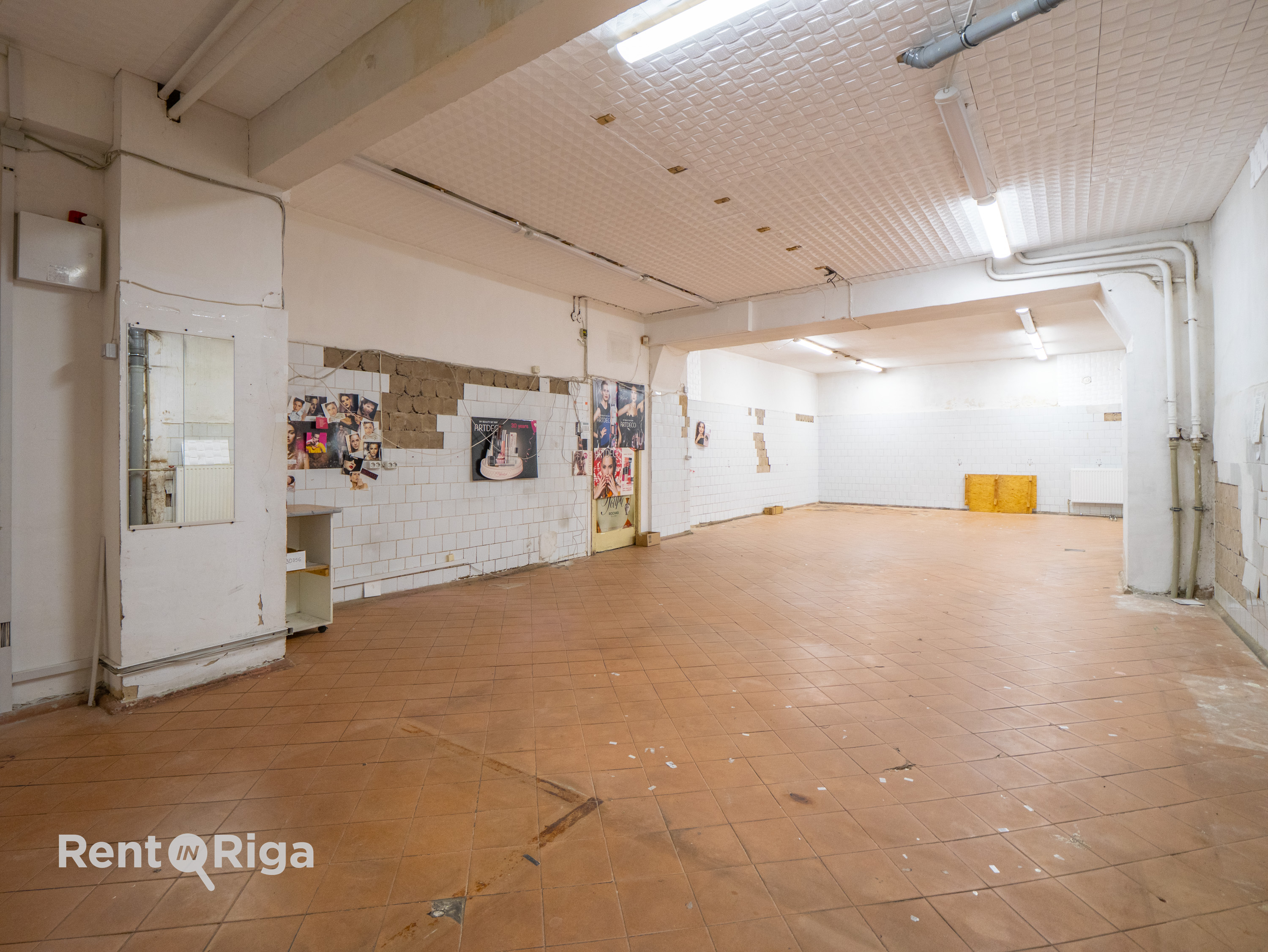 Iznomā noliktavu, Elizabetes iela - Attēls 1