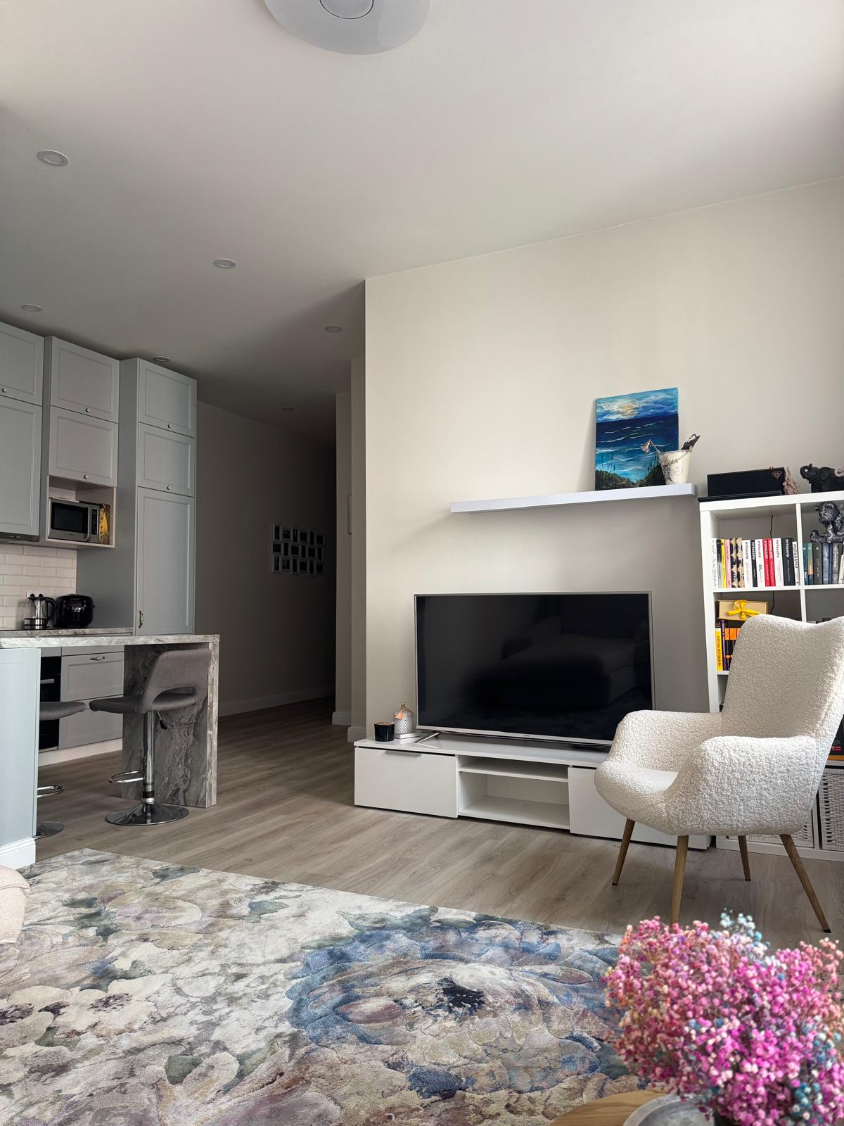 Izīrē dzīvokli, Miera iela 105 - Attēls 1