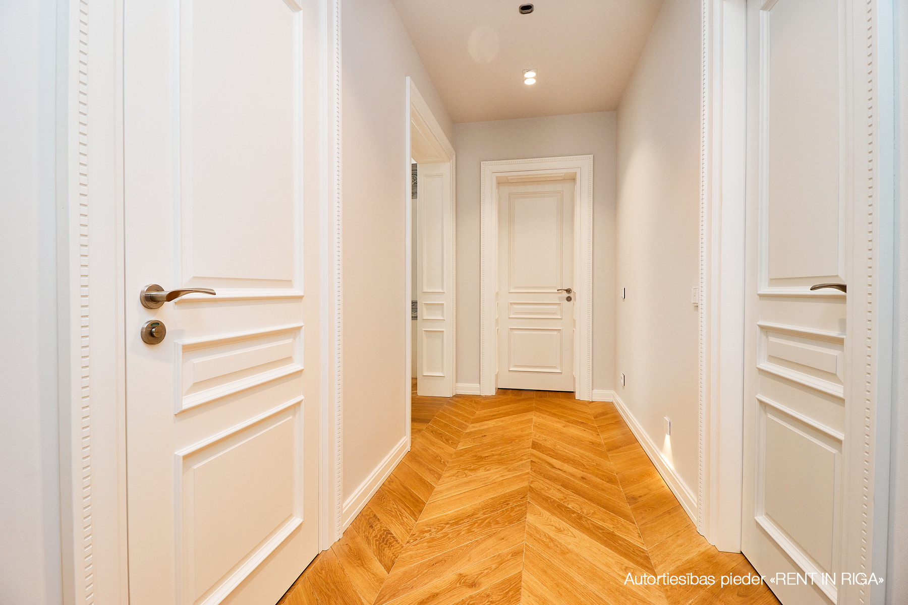 Pārdod dzīvokli, Elizabetes iela 18 - Attēls 1