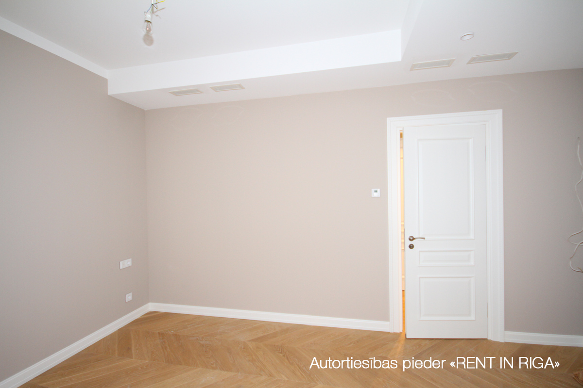 Pārdod dzīvokli, Elizabetes iela 18 - Attēls 1