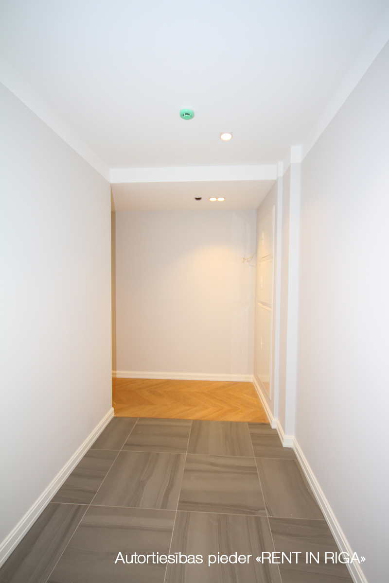 Pārdod dzīvokli, Elizabetes iela 18 - Attēls 1