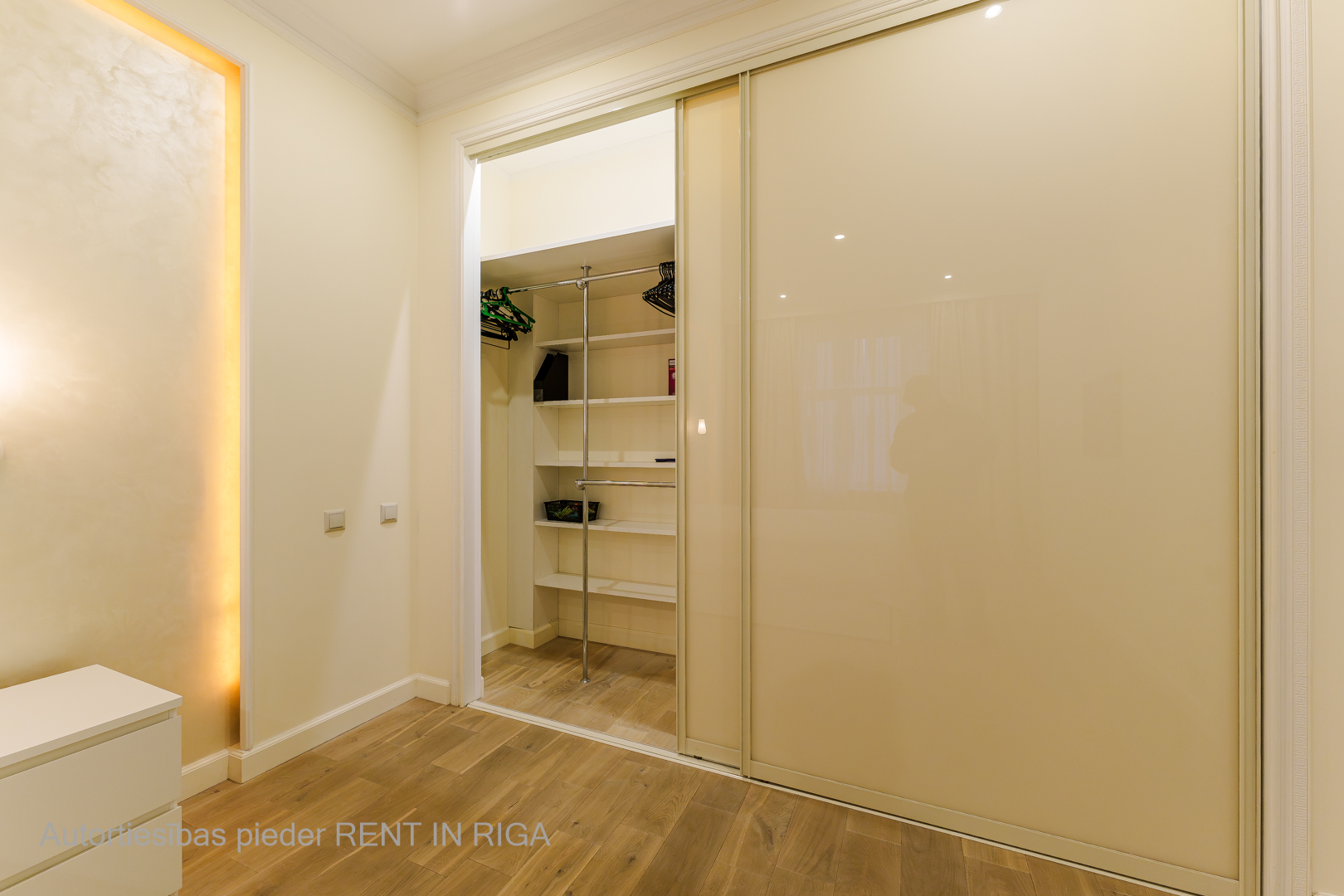 Izīrē dzīvokli, Dzirnavu iela 113a - Attēls 1