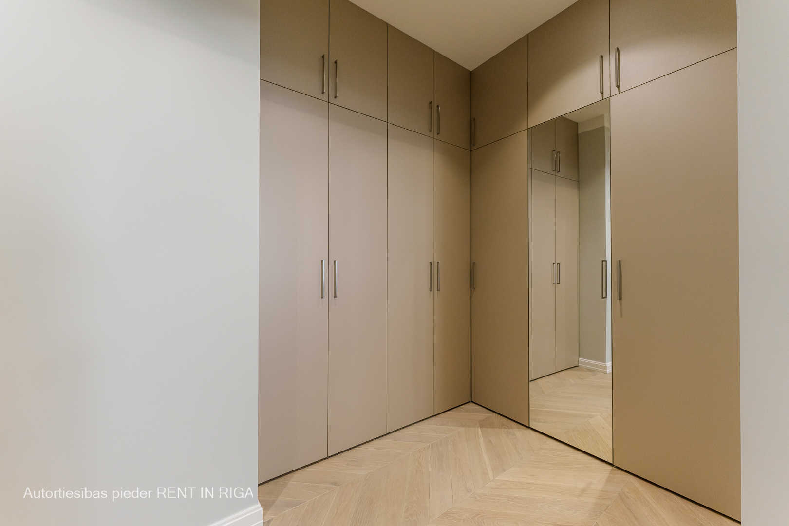 Pārdod dzīvokli, Elizabetes iela 18 - Attēls 1