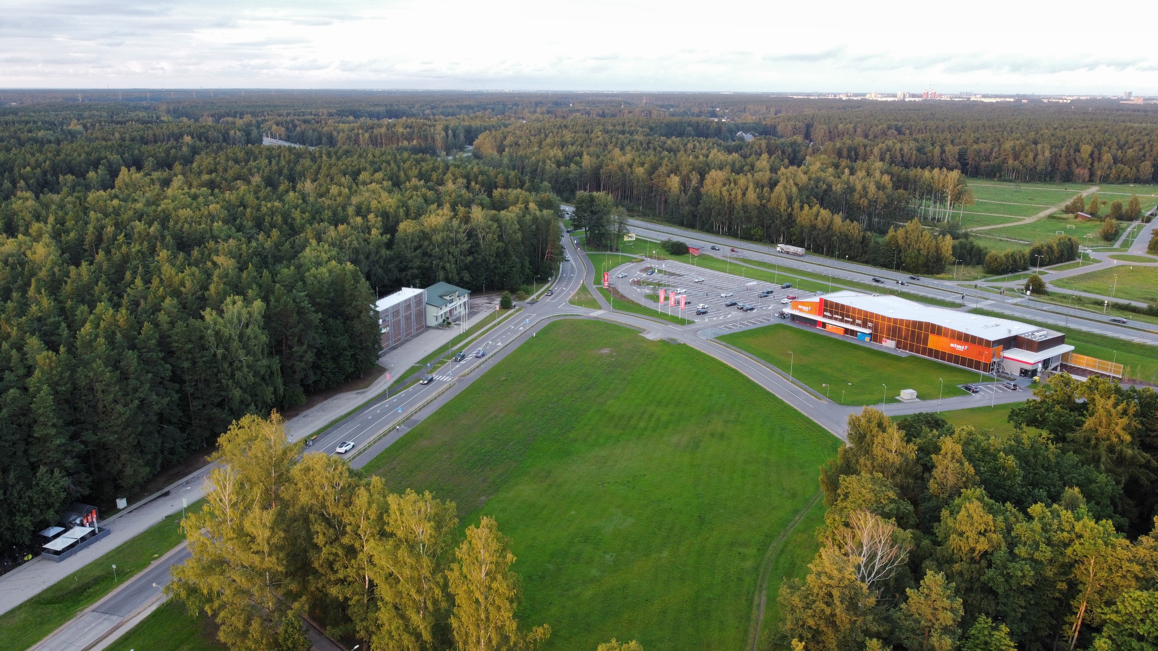 Pārdod zemi, Rīgas iela - Attēls 1