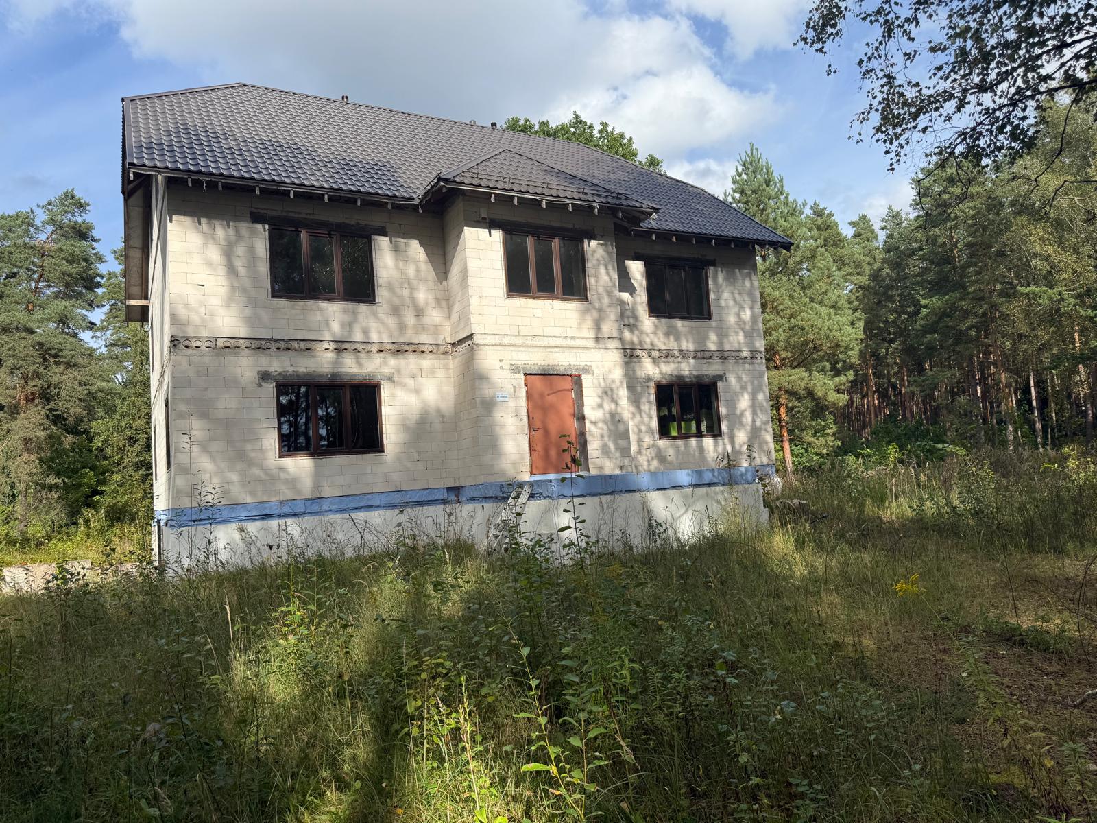 Pārdod māju, Piekrastes iela - Attēls 1