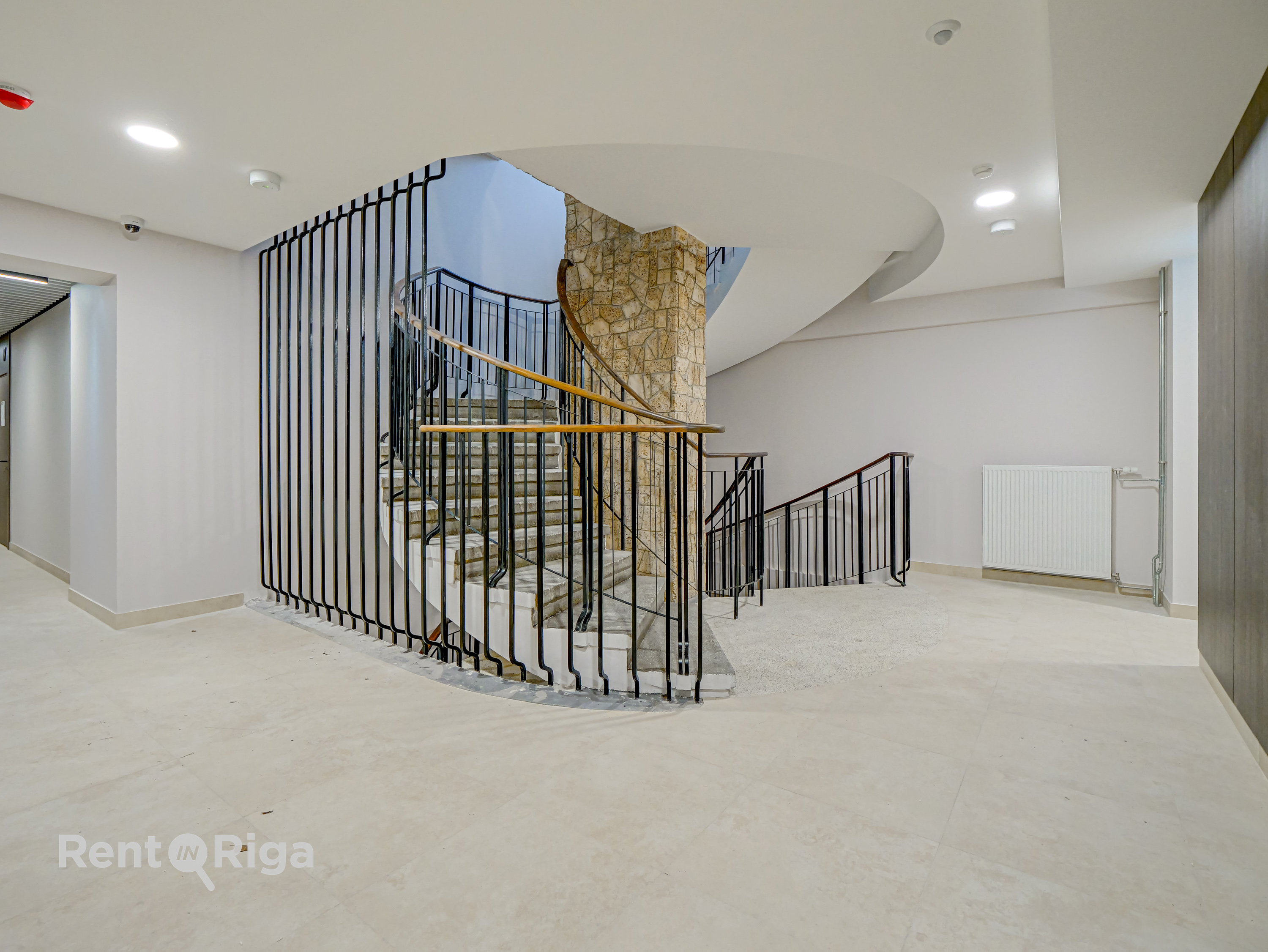 Pārdod dzīvokli, Rīgas iela 14 - Attēls 1