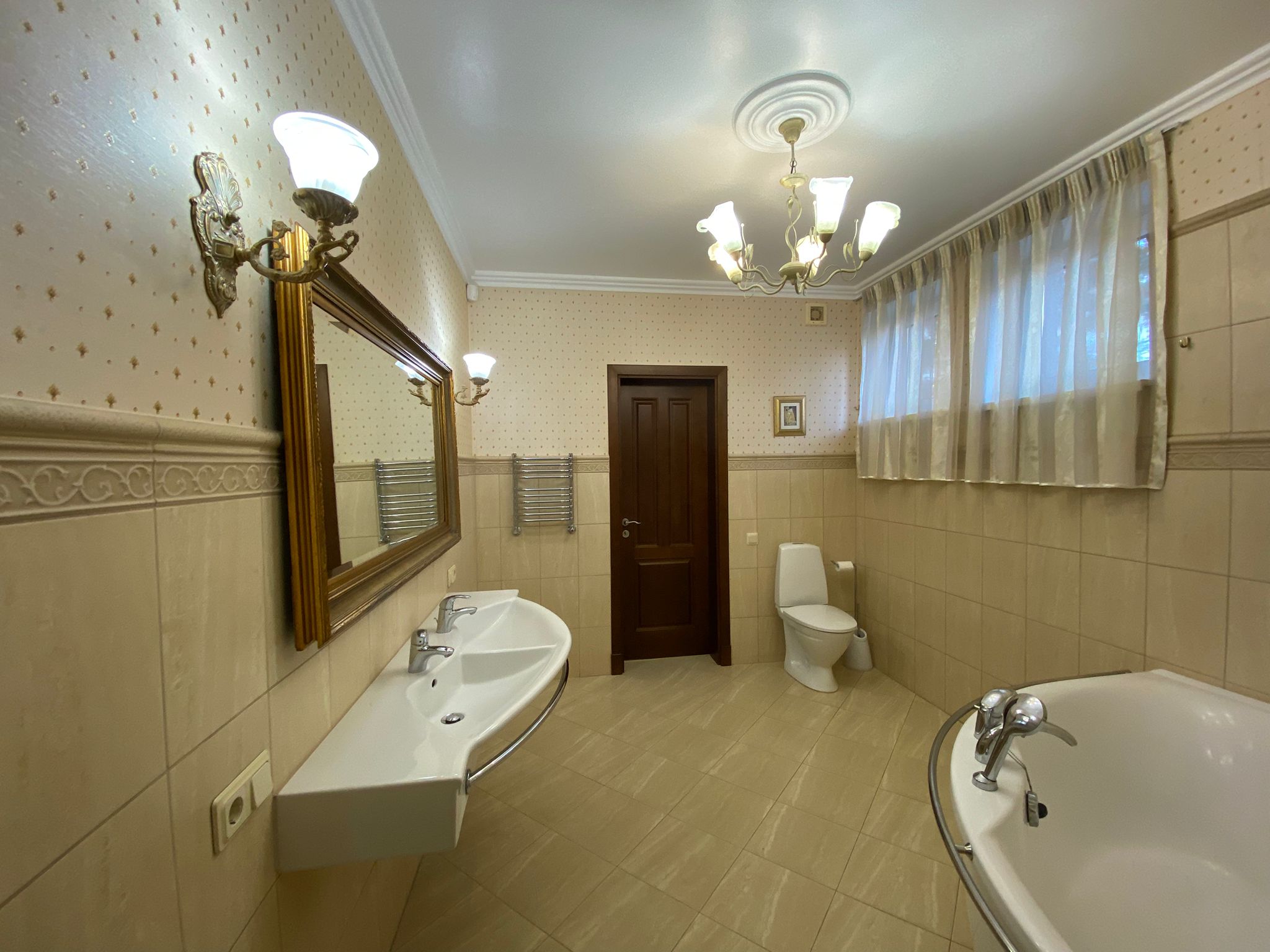 Pārdod māju, Dāvja iela - Attēls 1