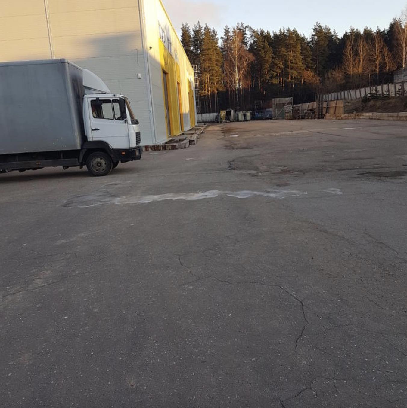 Iznomā noliktavu, Buļļu iela - Attēls 1