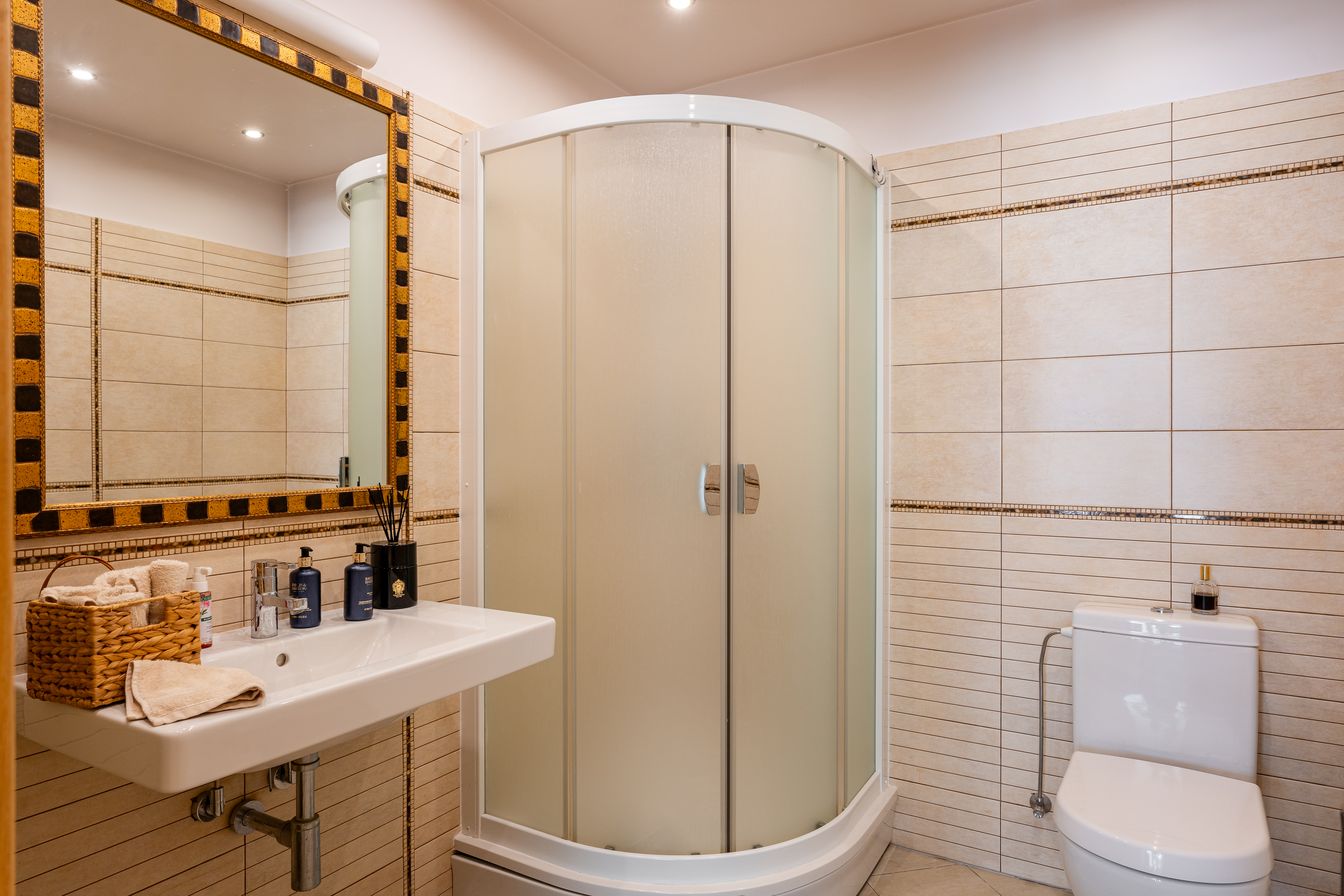 Pārdod māju, Ojāra Vācieša iela - Attēls 1