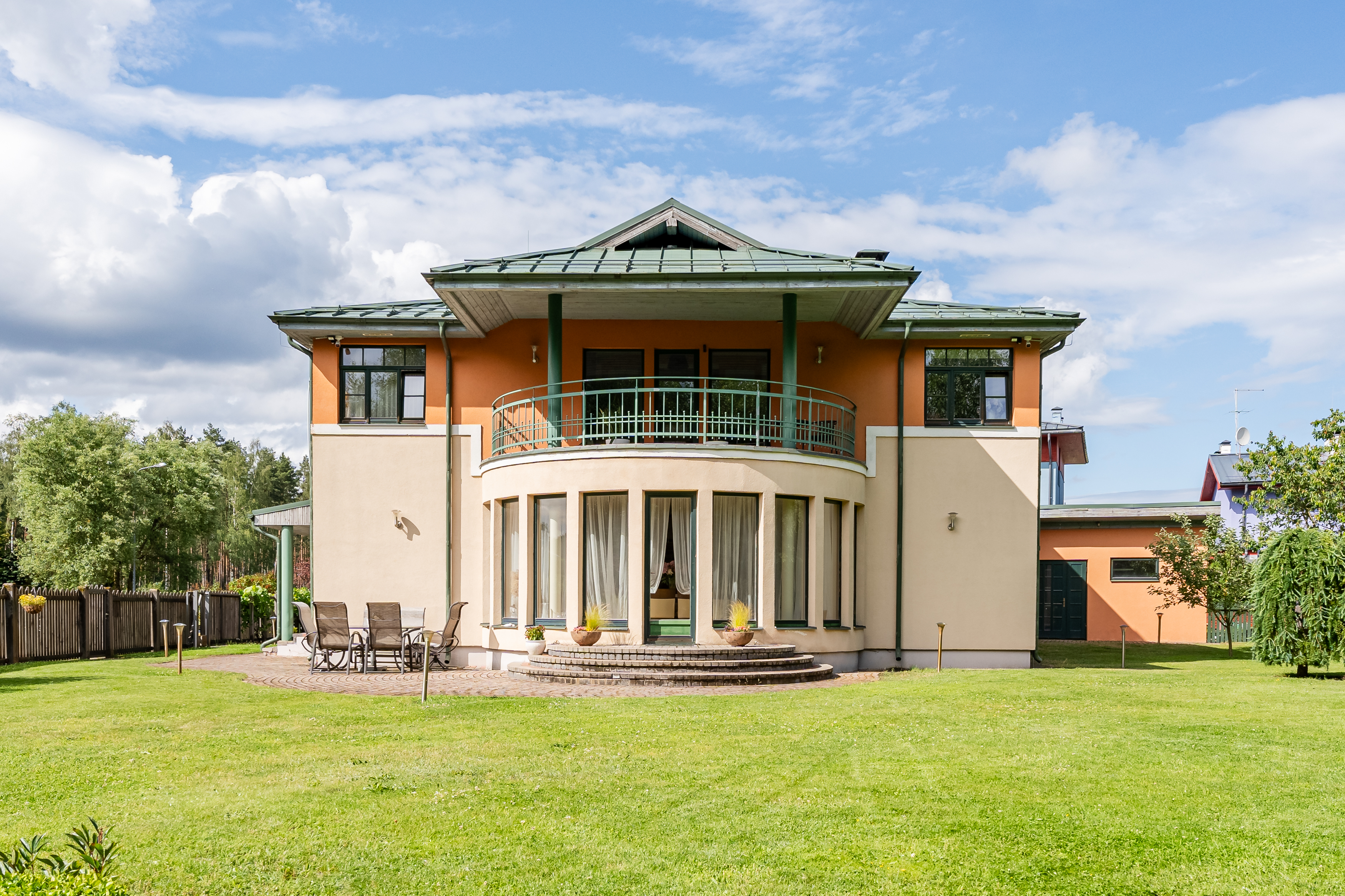 Pārdod māju, Ojāra Vācieša iela - Attēls 1