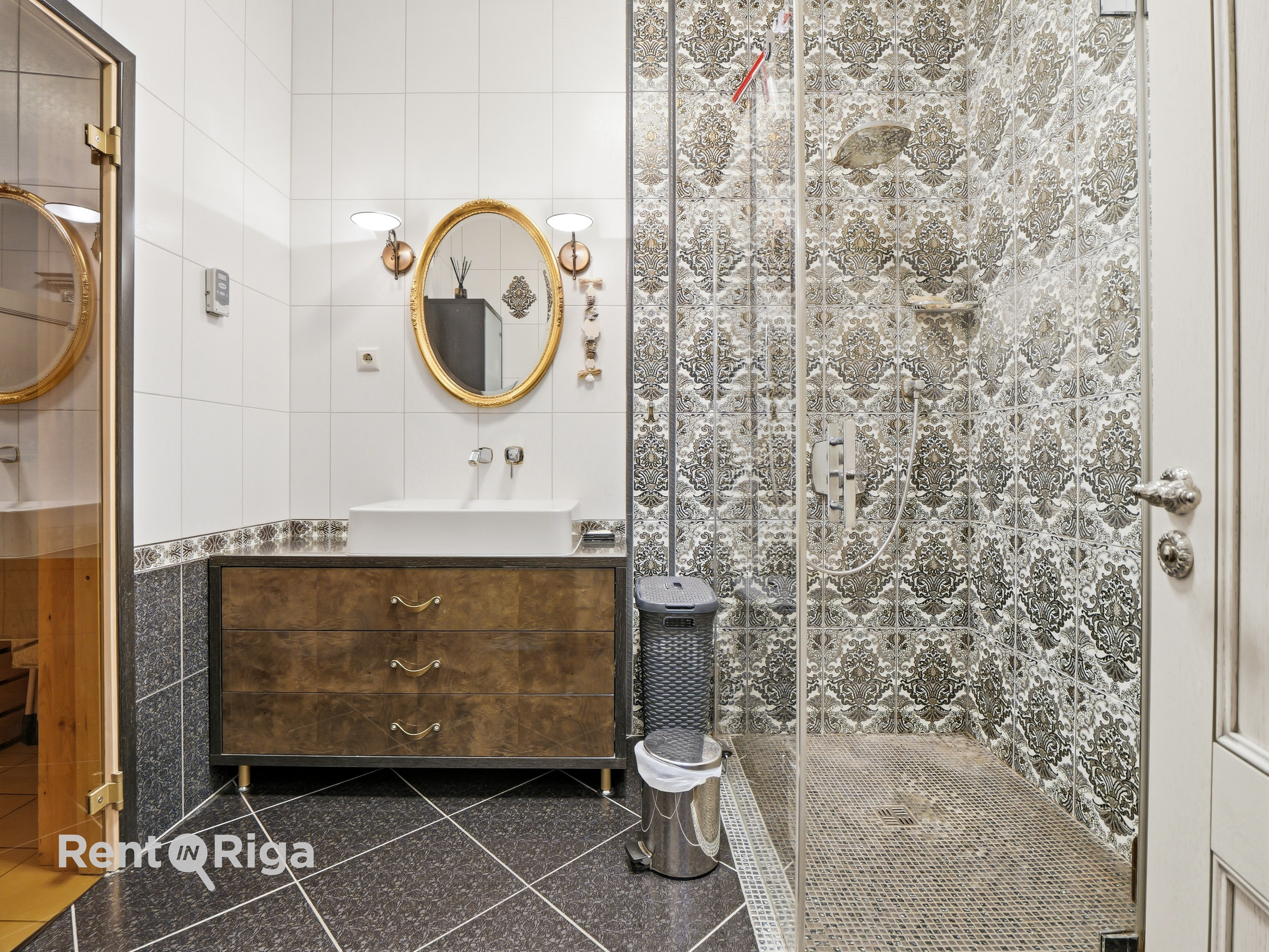 Pārdod māju, Kalēju iela - Attēls 1