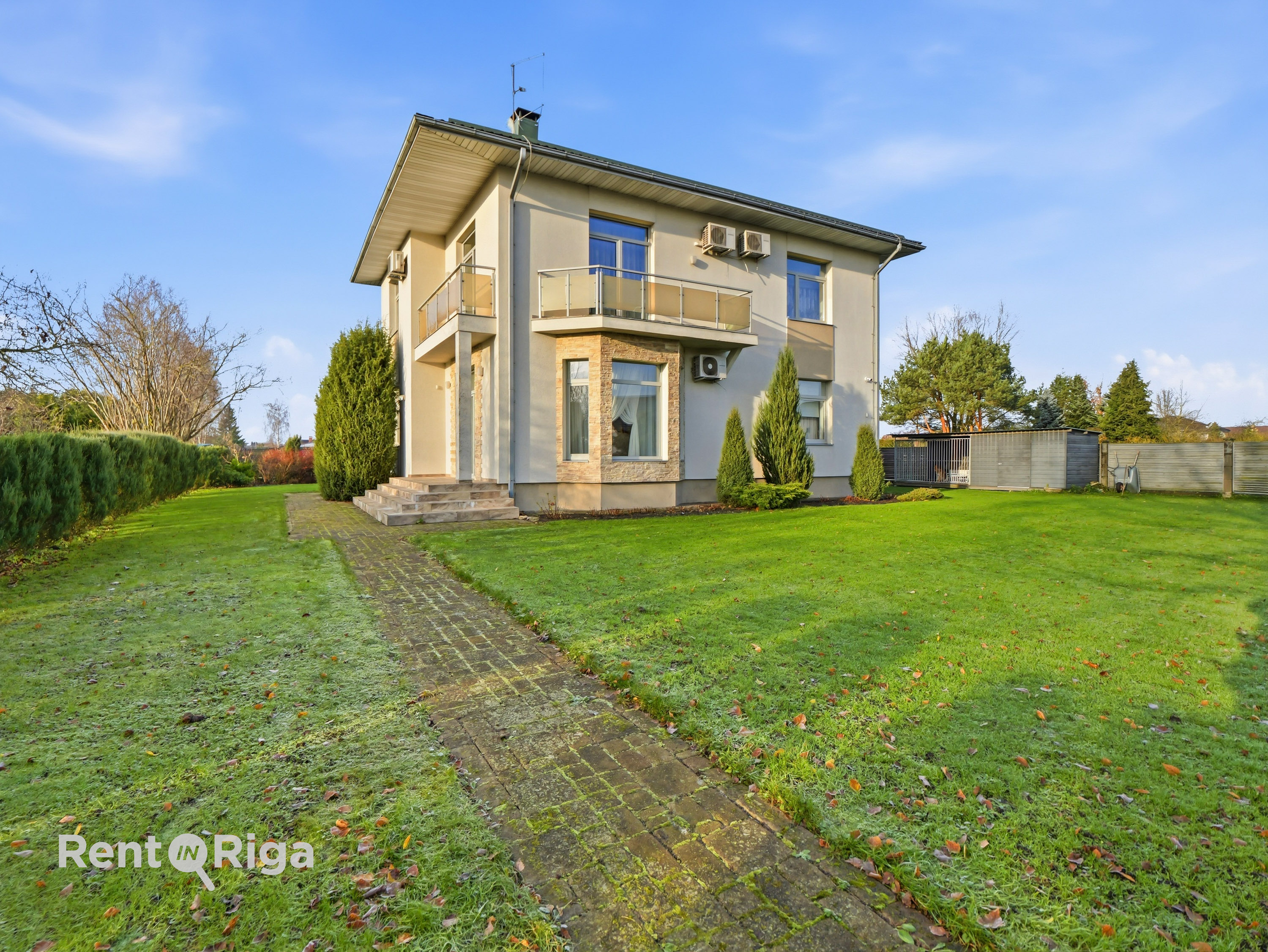 Pārdod māju, Kalēju iela - Attēls 1