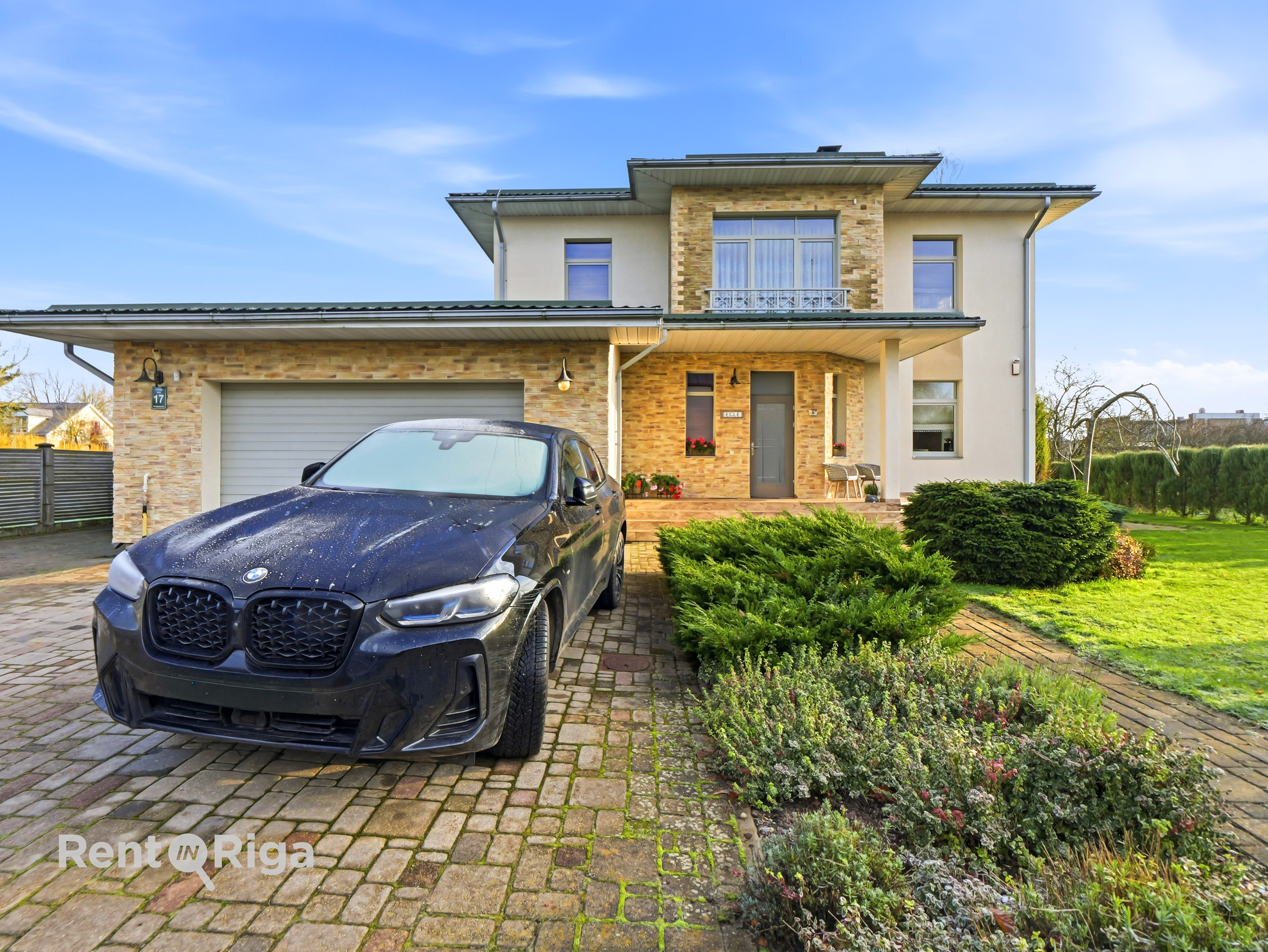 Pārdod māju, Kalēju iela - Attēls 1