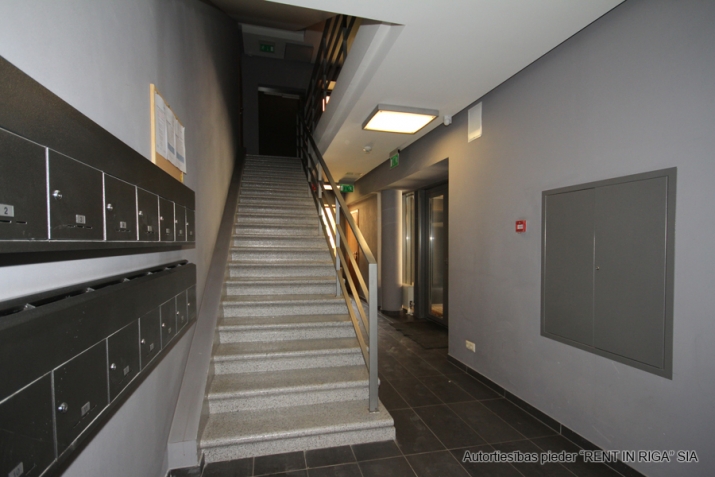 Pārdod dzīvokli, Ainažu iela 25 - Attēls 1