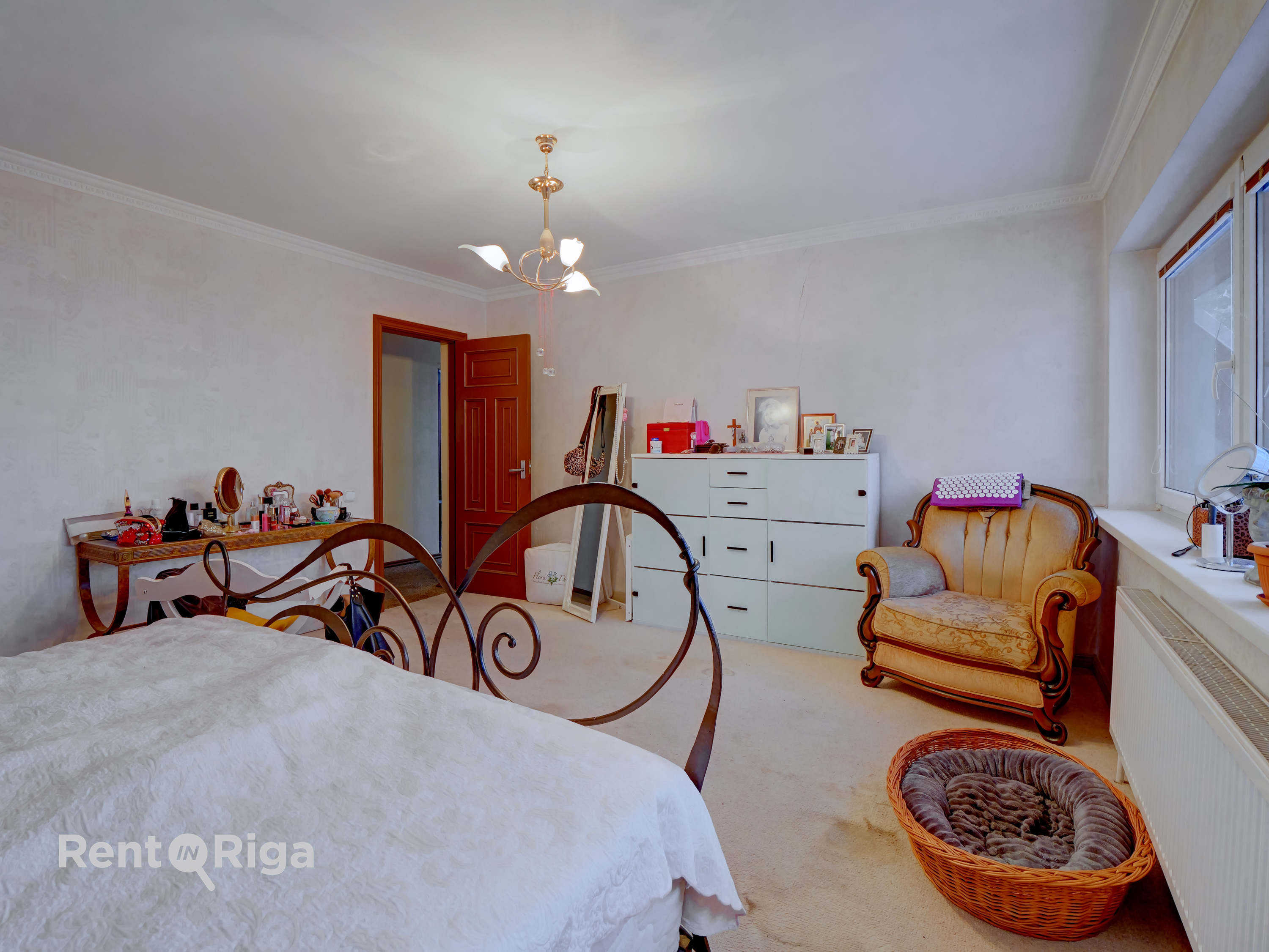 Pārdod māju, Augstienes iela - Attēls 1