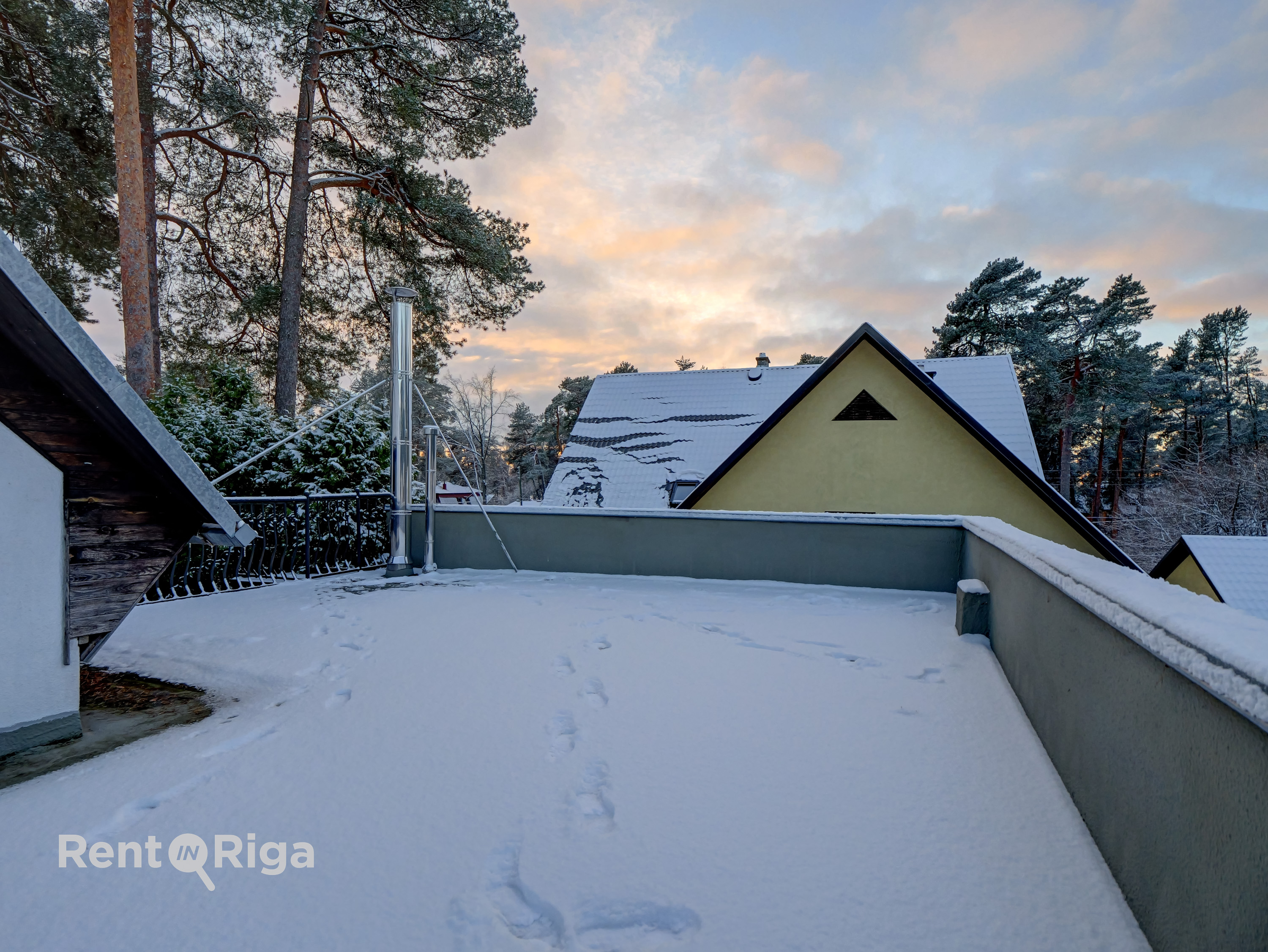 Pārdod māju, Augstienes iela - Attēls 1