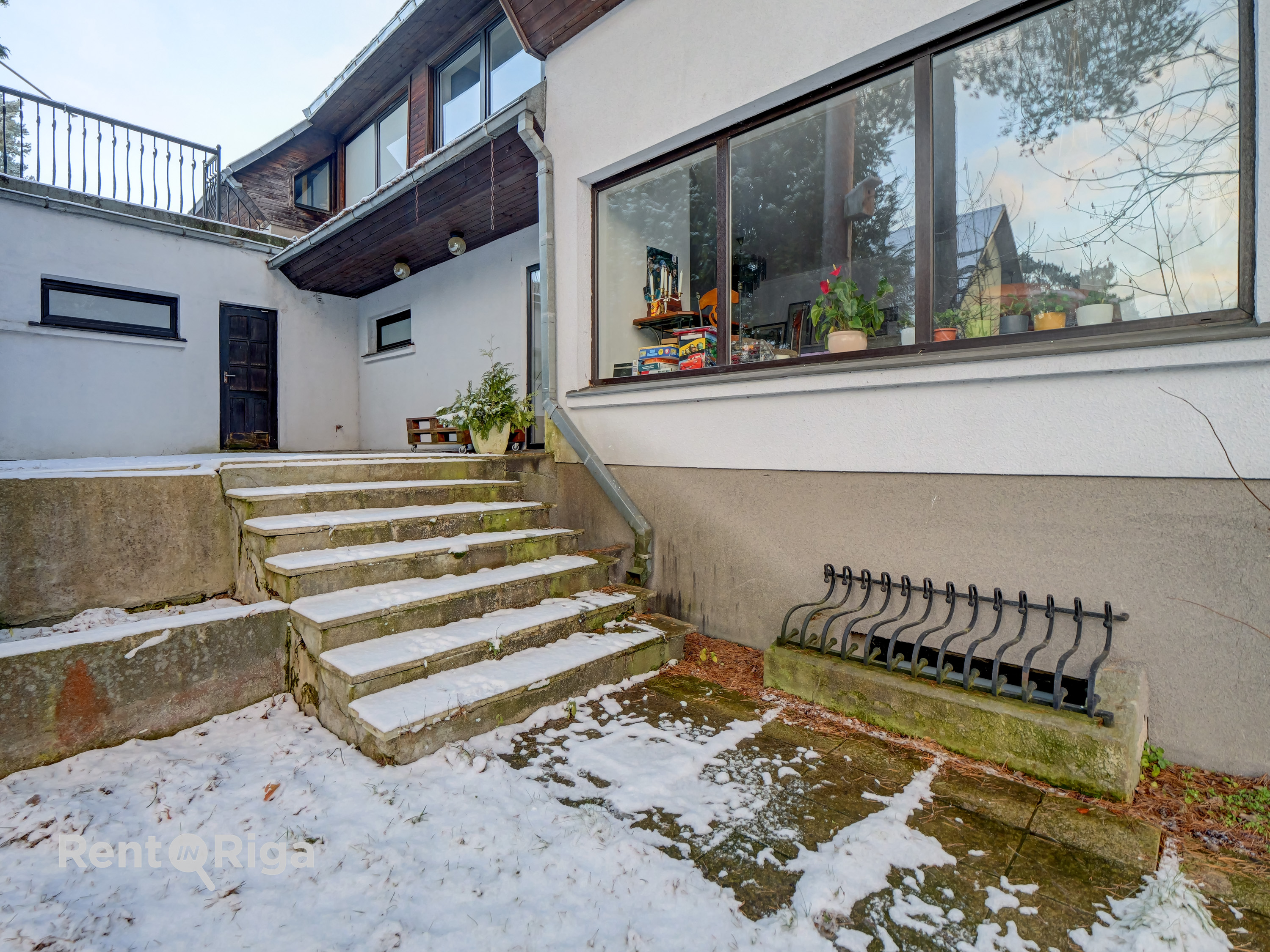 Pārdod māju, Augstienes iela - Attēls 1