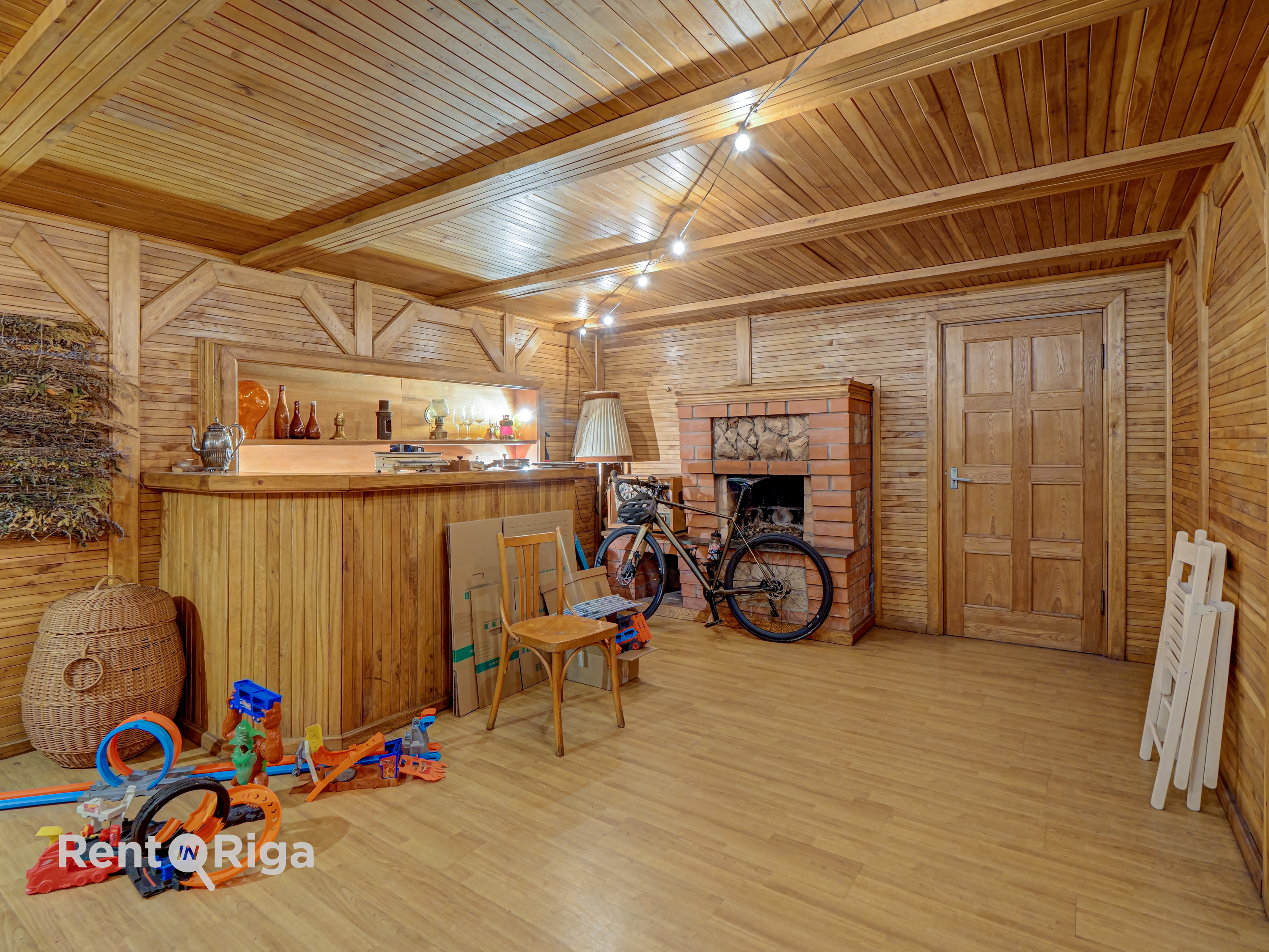 Pārdod māju, Augstienes iela - Attēls 1