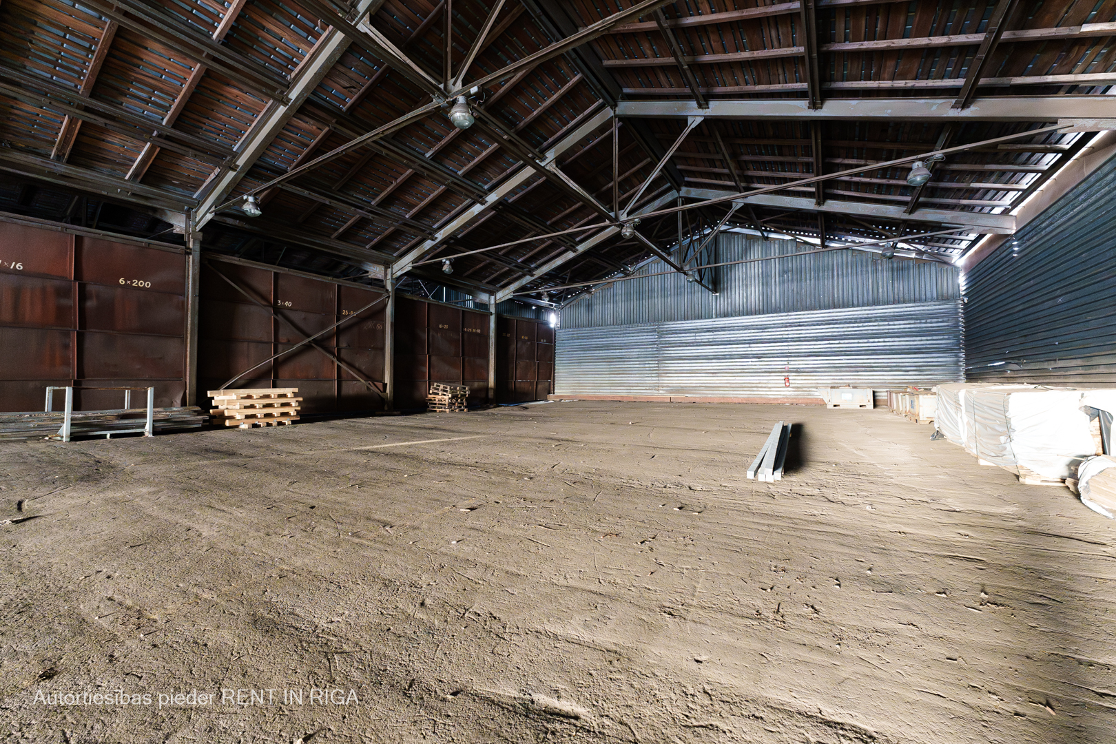 Iznomā noliktavu, Braslas iela - Attēls 1