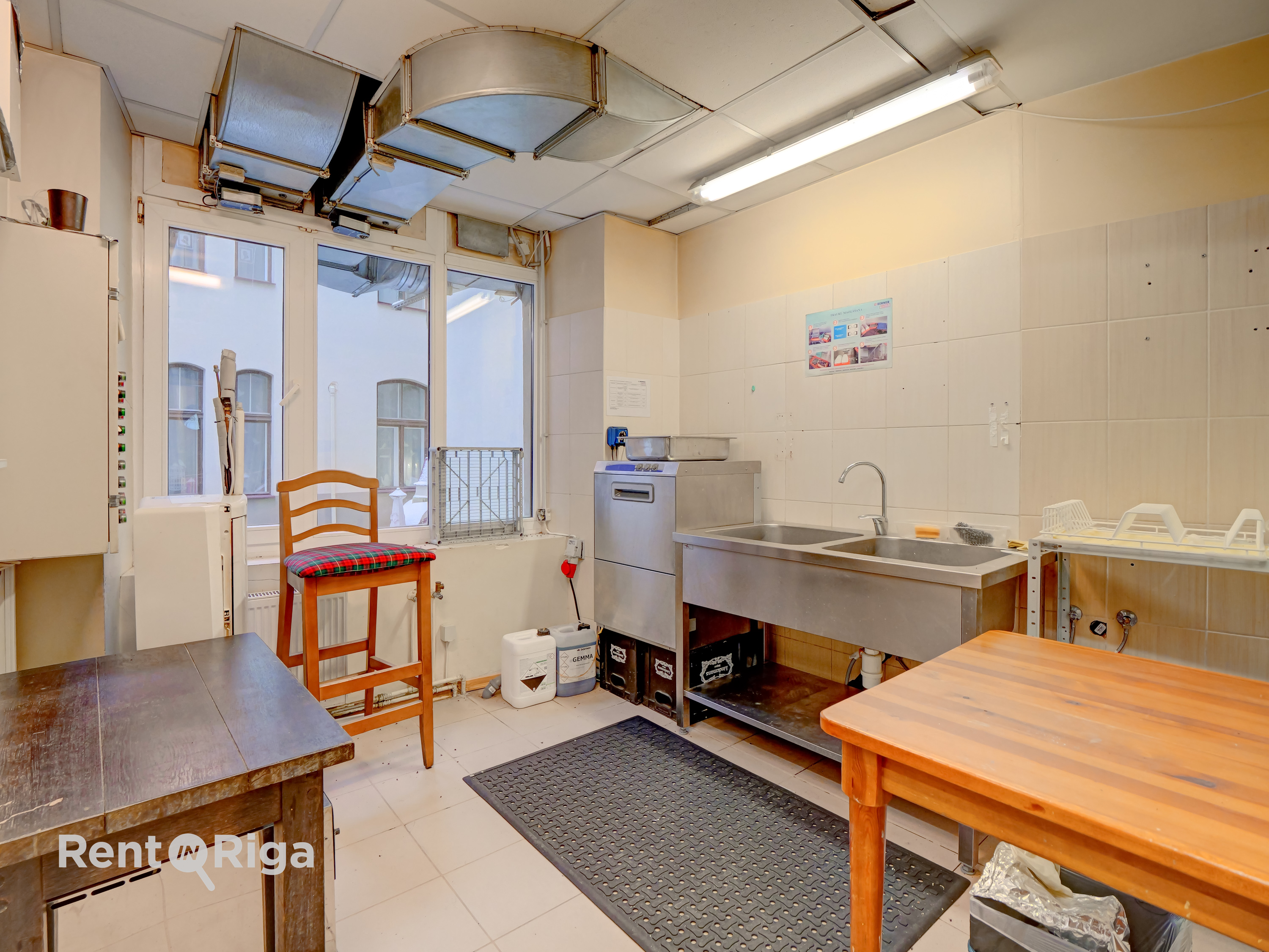 Iznomā tirdzniecības telpas, Tirgoņu iela - Attēls 1