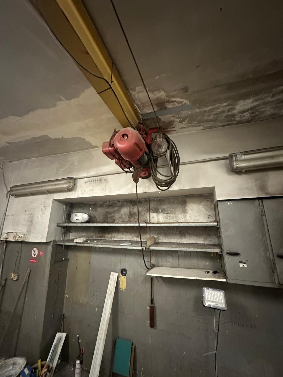 Iznomā noliktavu, Ganību dambis - Attēls 1