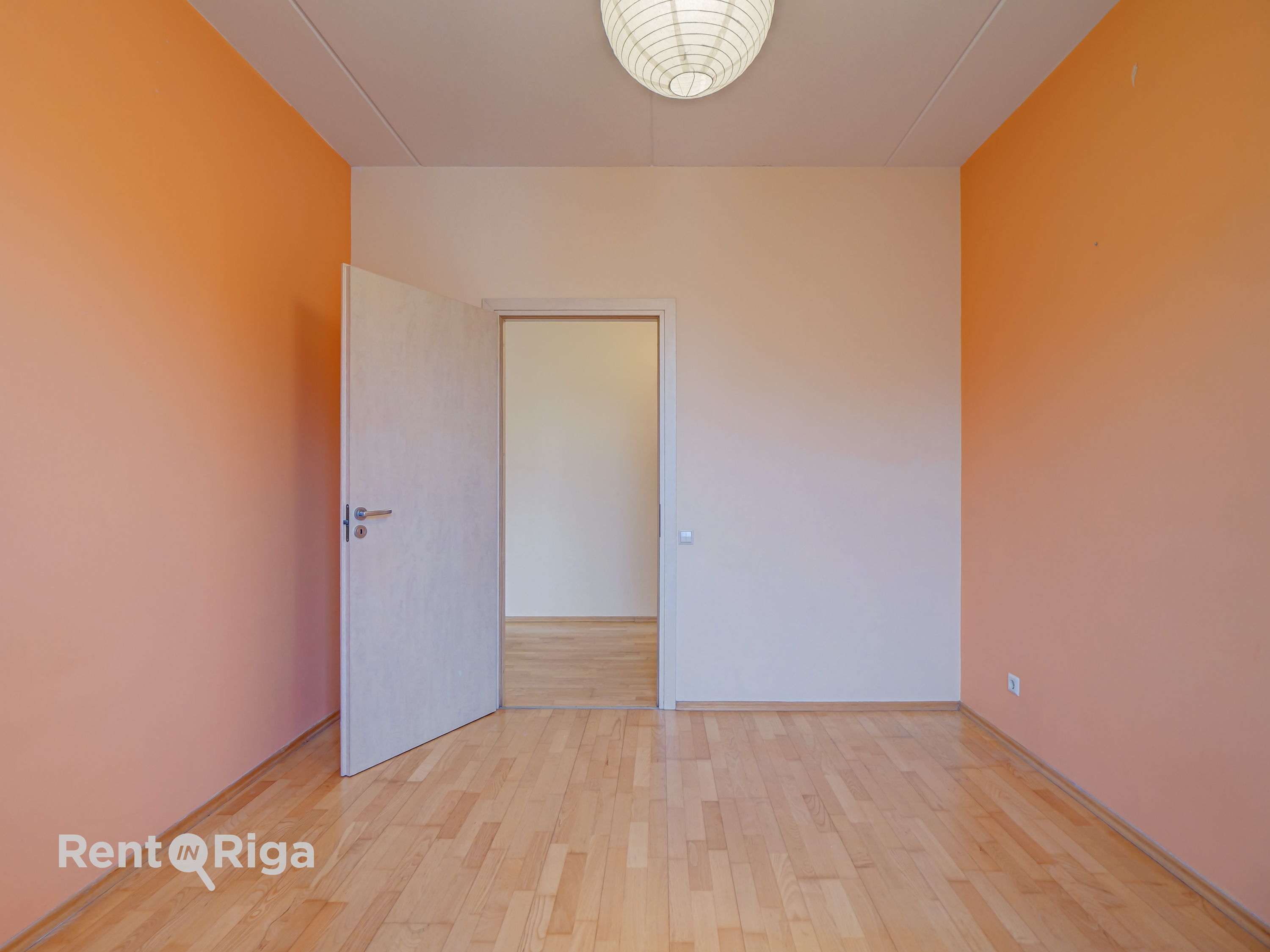 Pārdod dzīvokli, Dumbrāja iela 18 k1 - Attēls 1