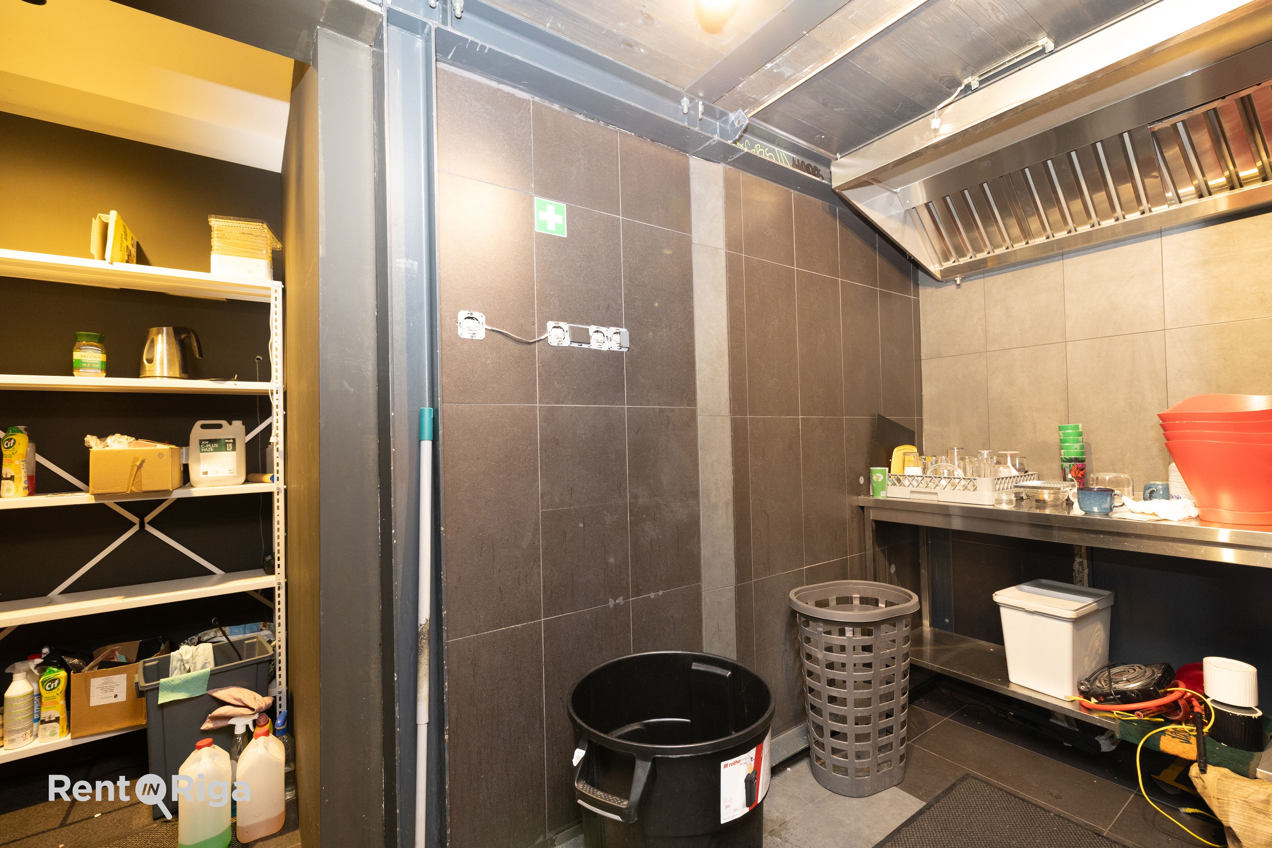 Retail premises for rent, Briāna street - Image 1