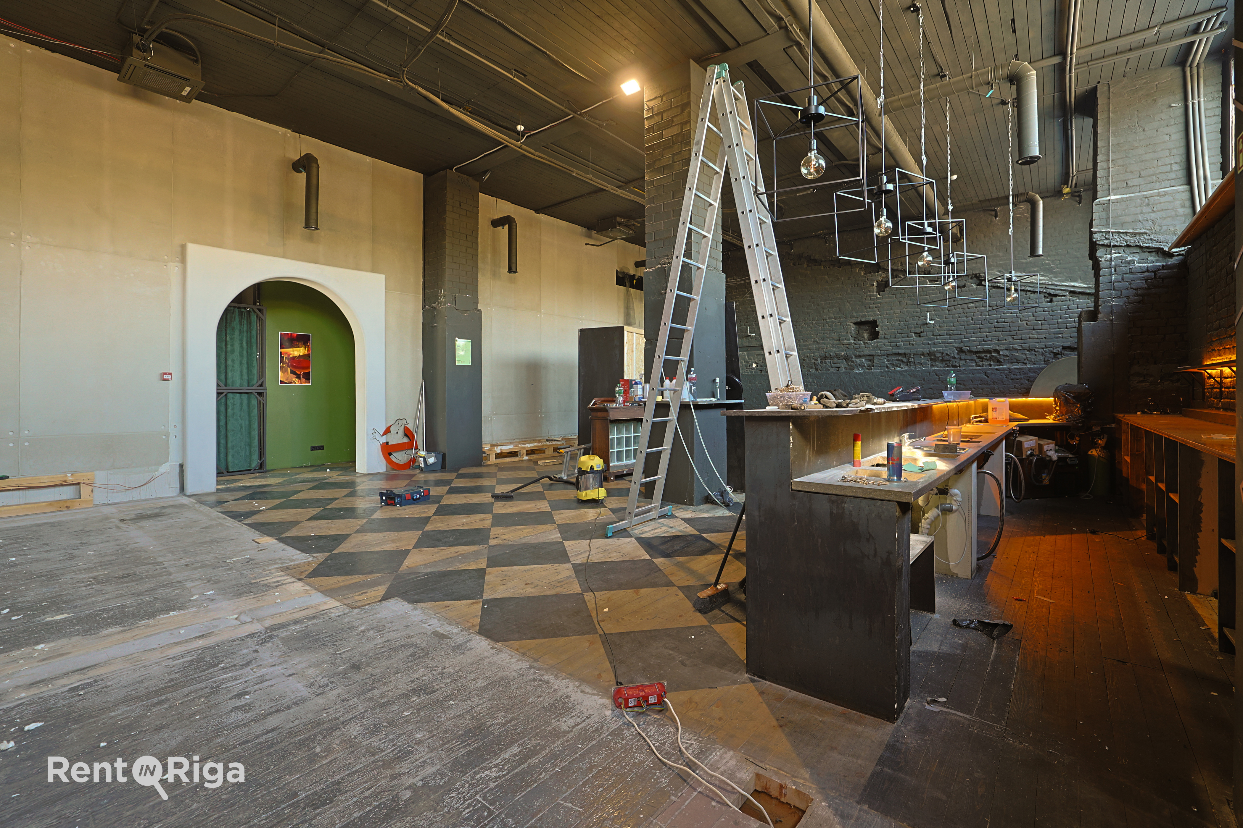 Retail premises for rent, Briāna street - Image 1