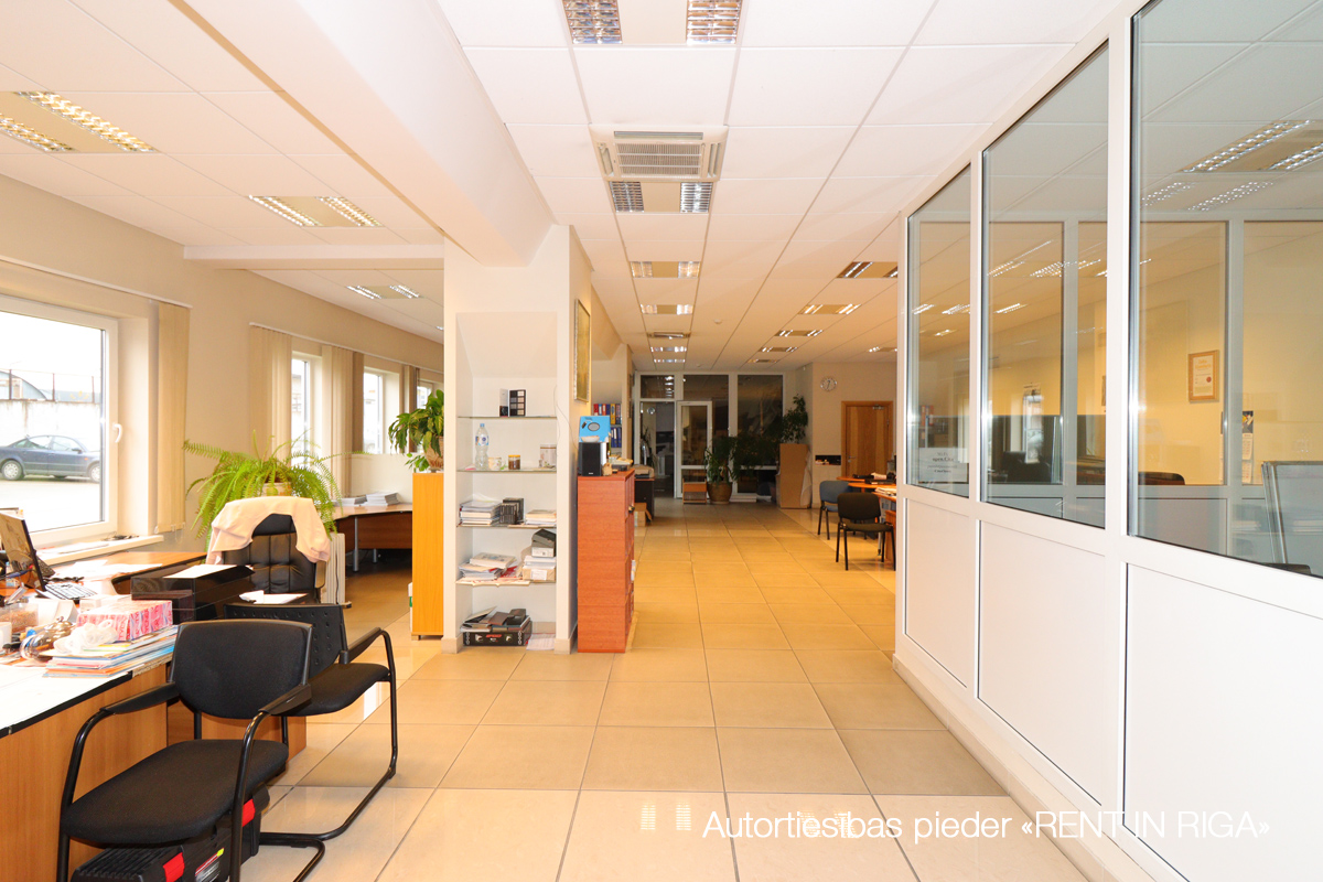 Iznomā noliktavu, Rencēnu iela - Attēls 1