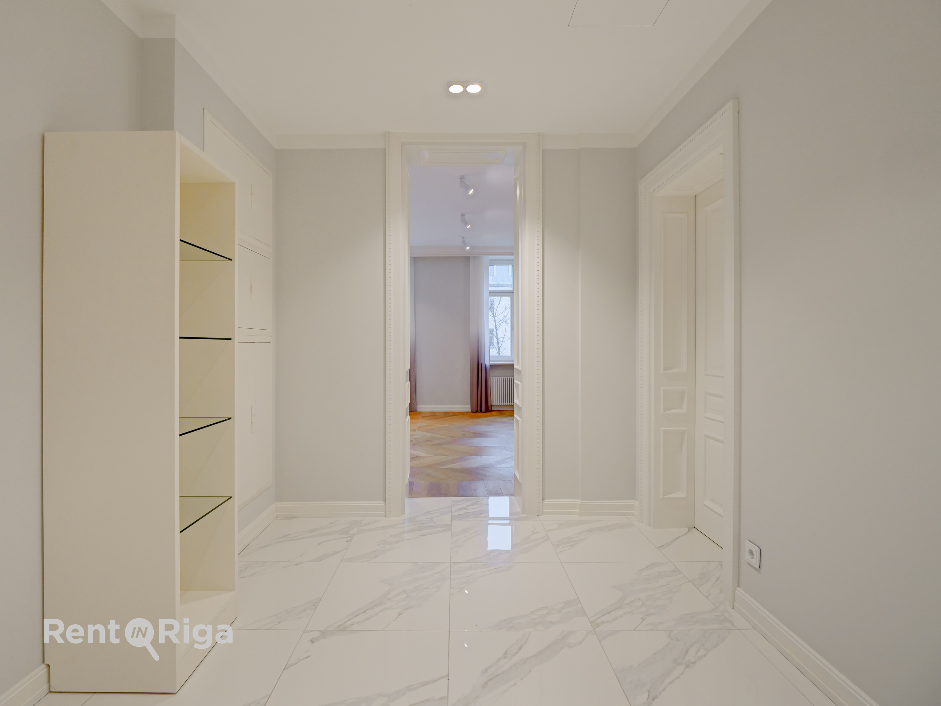 Izīrē dzīvokli, Elizabetes iela 18 - Attēls 1